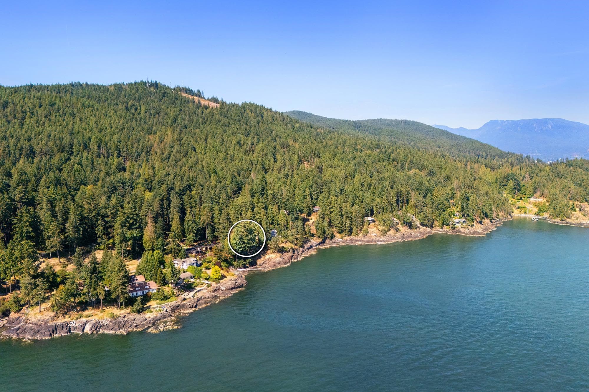 1251 Fairweather Road, Bowen Island, V0N 1G2 — photo 2