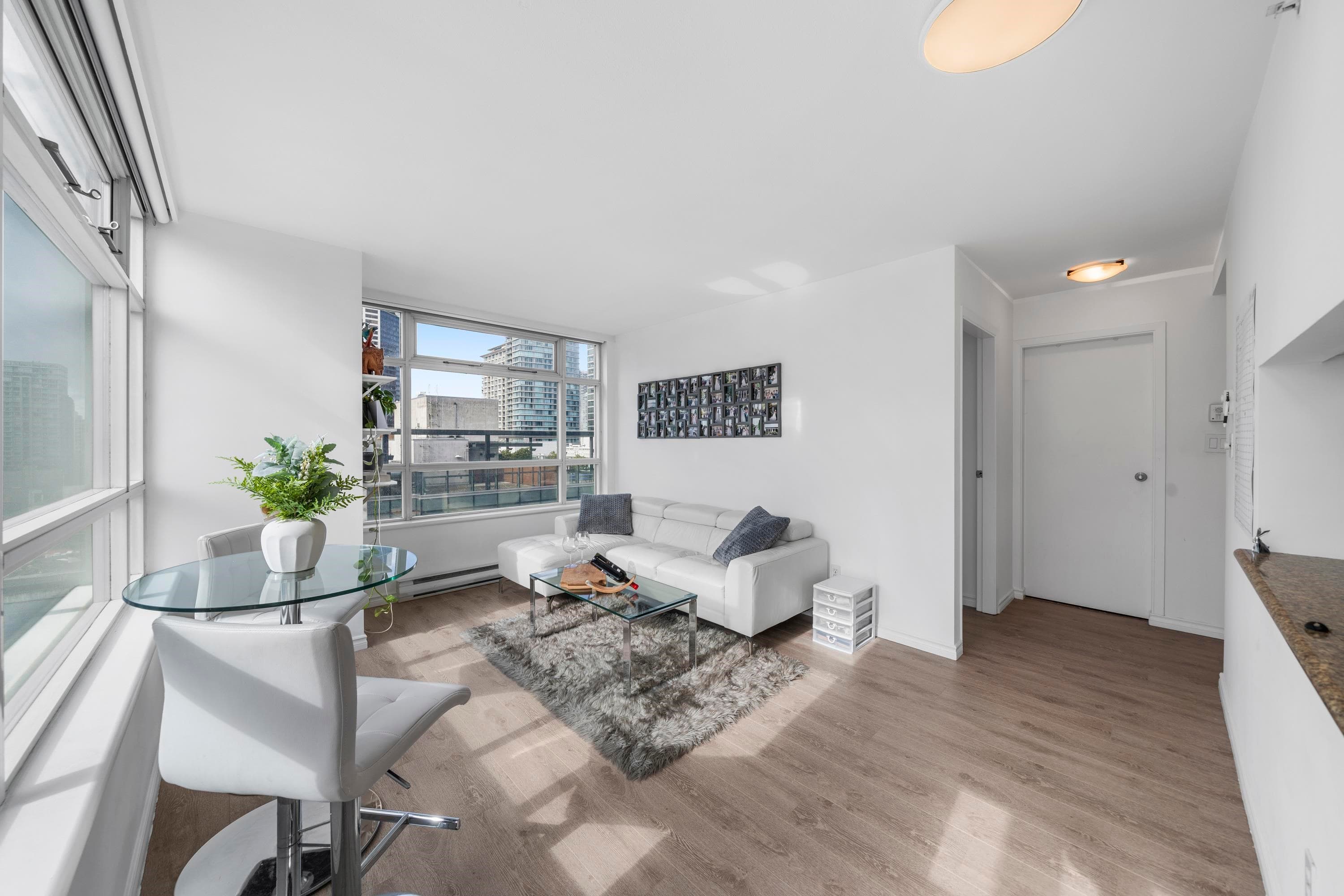 1709 - 438 Seymour Street, Vancouver, V6B 6H4 — photo 3