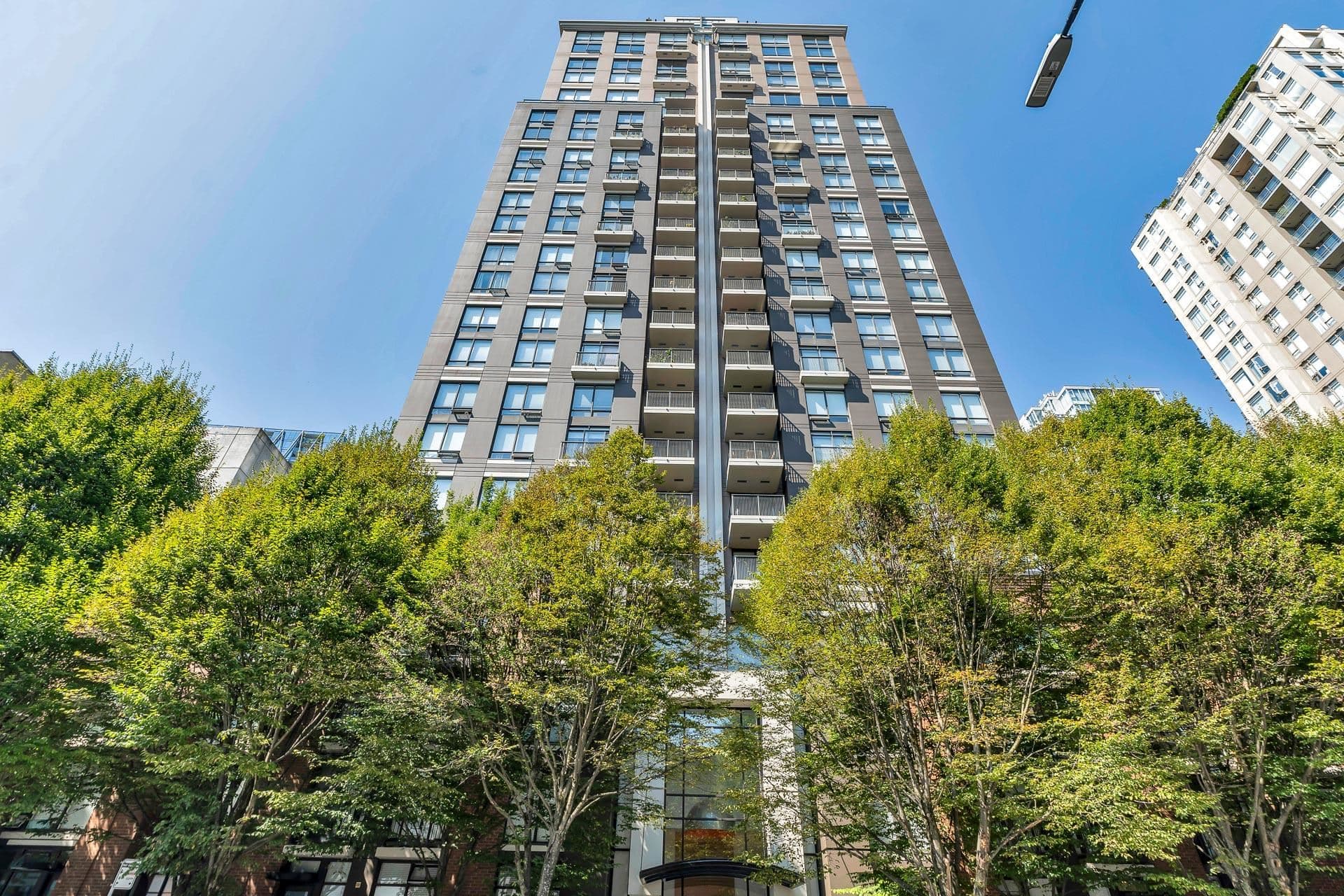 1003 - 1055 Homer Street, Vancouver, V6B 1G3 — photo 2