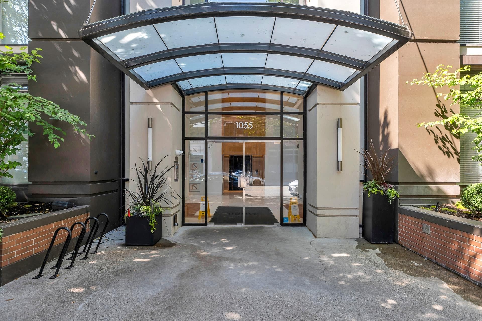 1003 - 1055 Homer Street, Vancouver, V6B 1G3 — photo 3