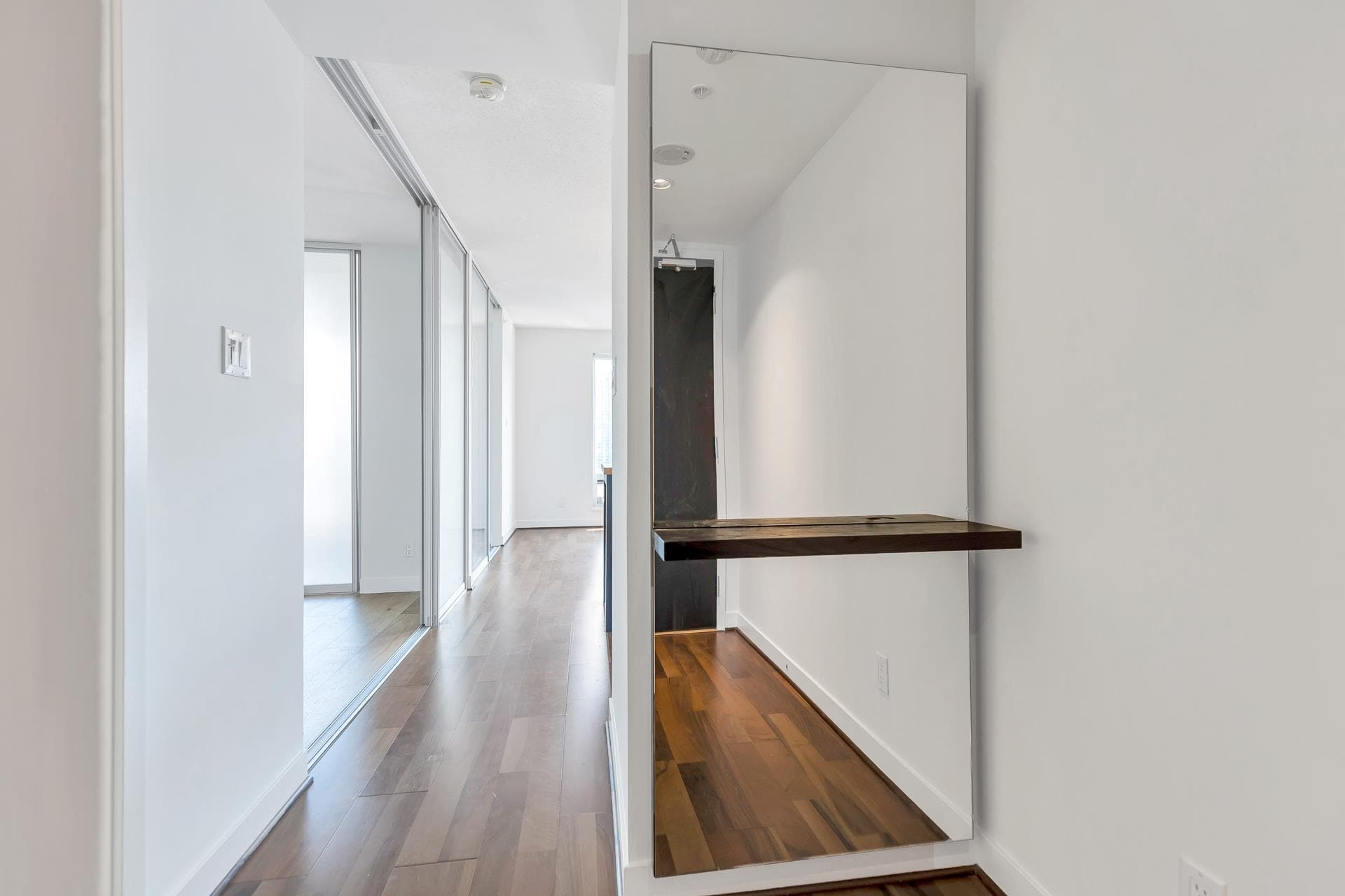 1003 - 1055 Homer Street, Vancouver, V6B 1G3 — photo 5