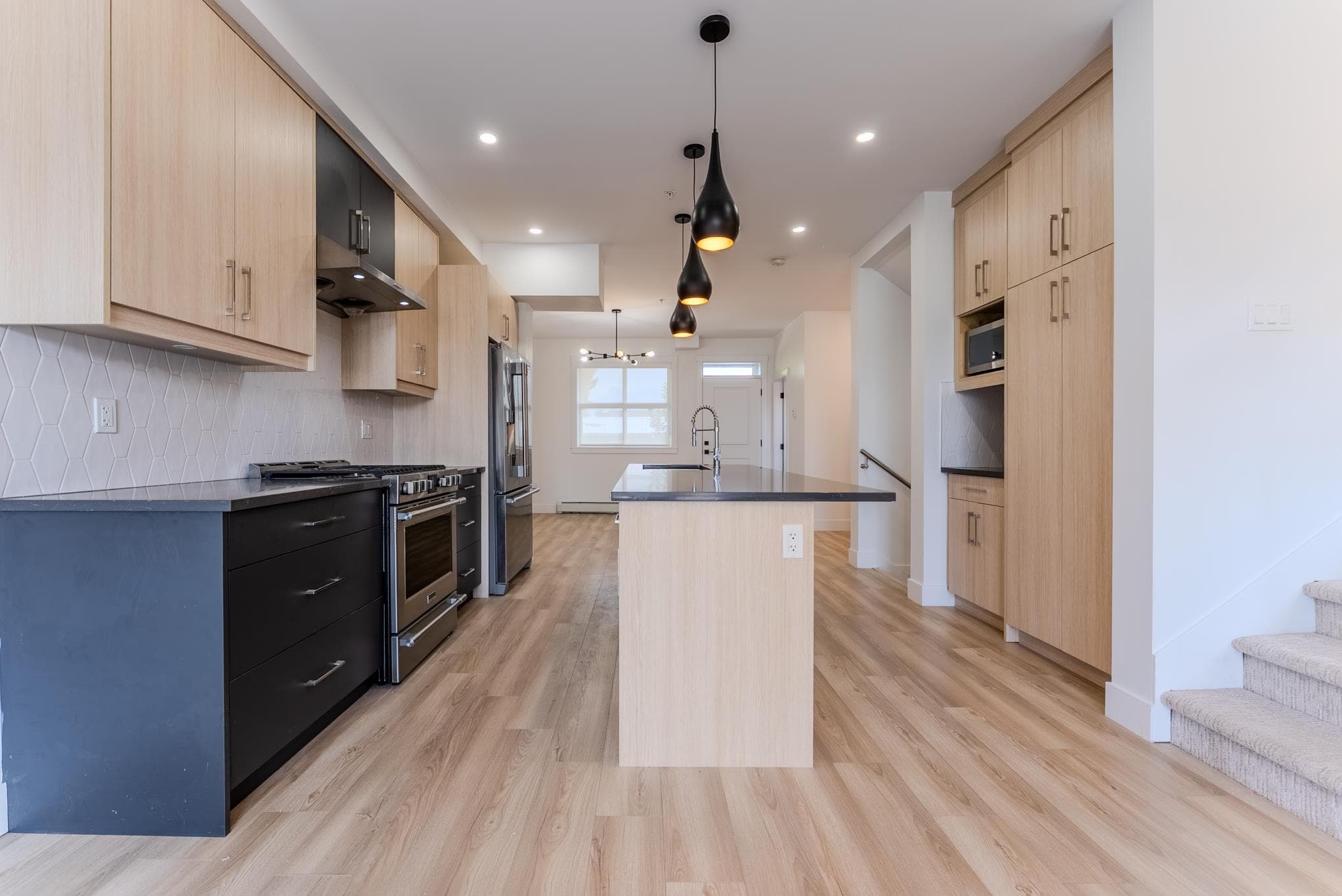 2 - 46376 Yale Road, Chilliwack, V2P 2R2 — photo 5