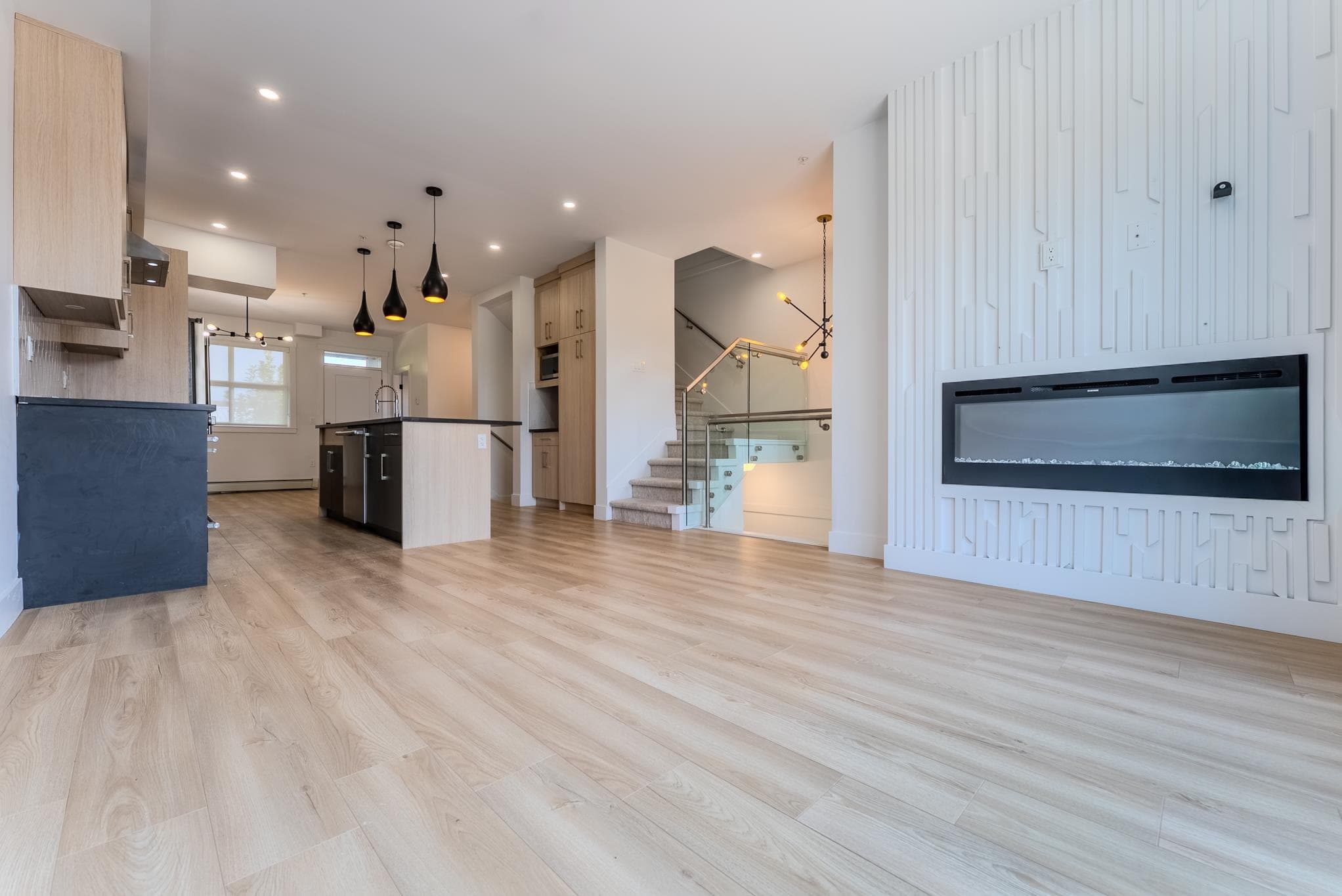 2 - 46376 Yale Road, Chilliwack, V2P 2R2 — photo 4