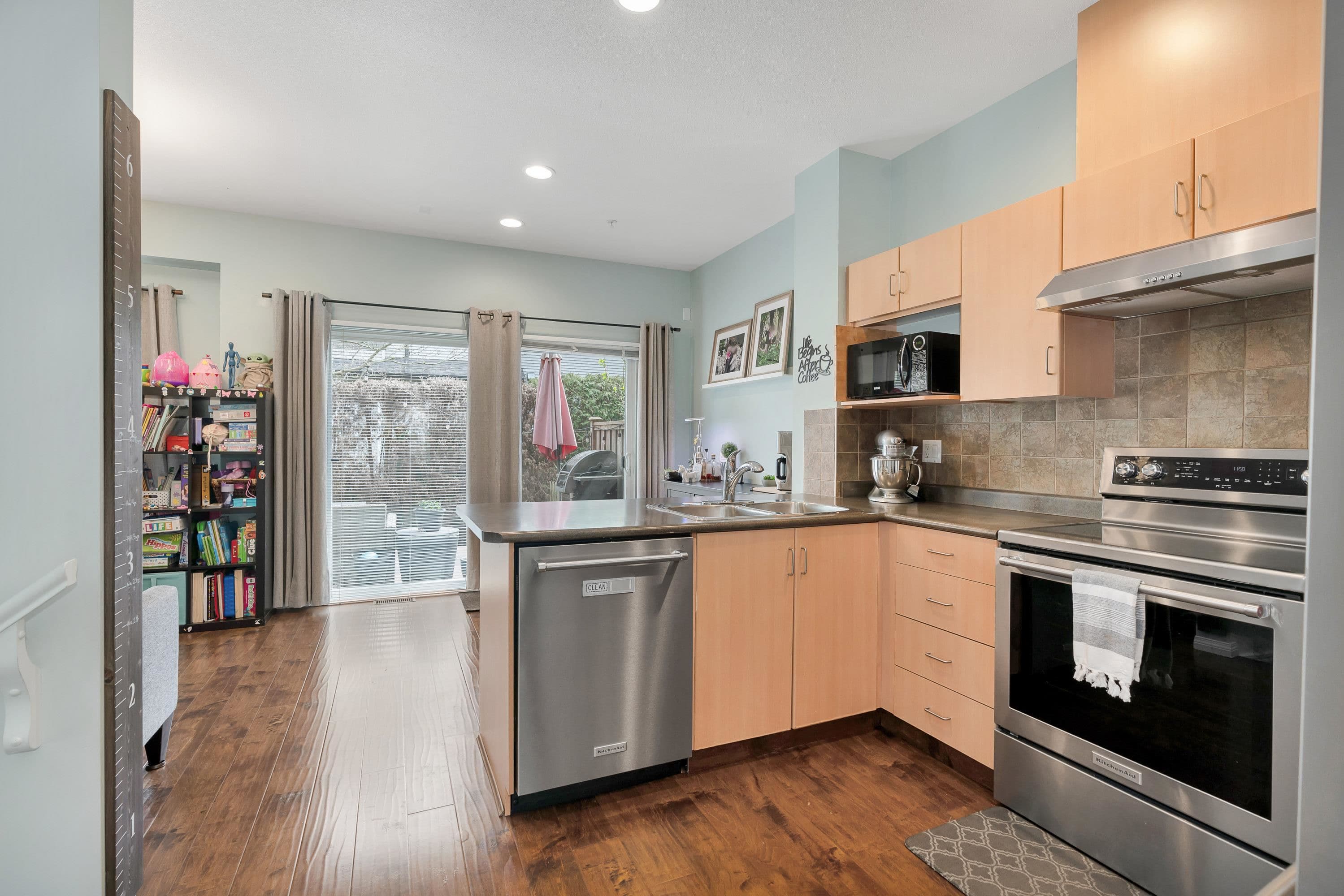 12 - 1055 Riverwood Gate, Port Coquitlam, V3B 8C3 — photo 4