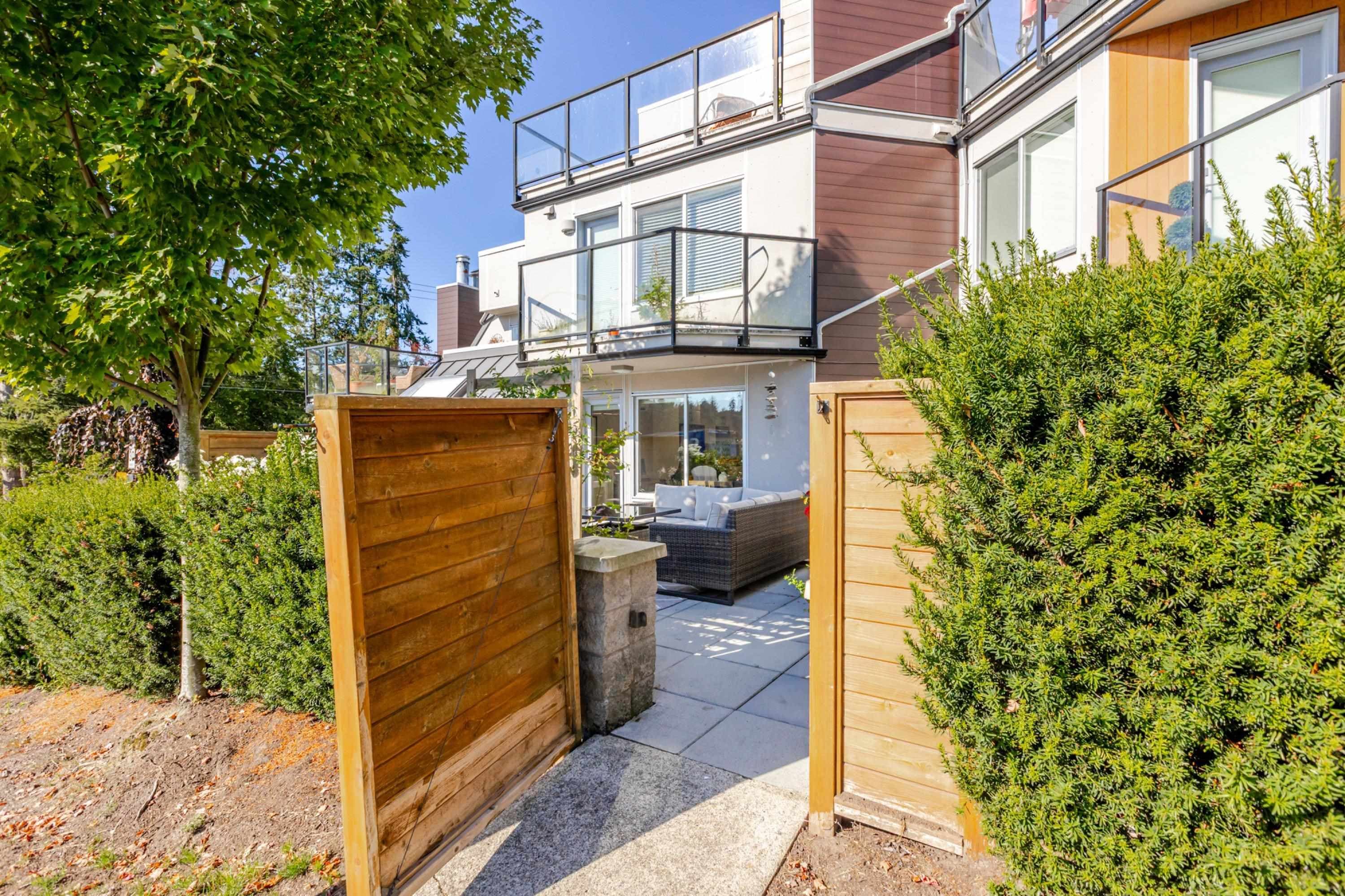 3 - 15989 Marine Drive, White Rock, V4B 1G1 — photo 2