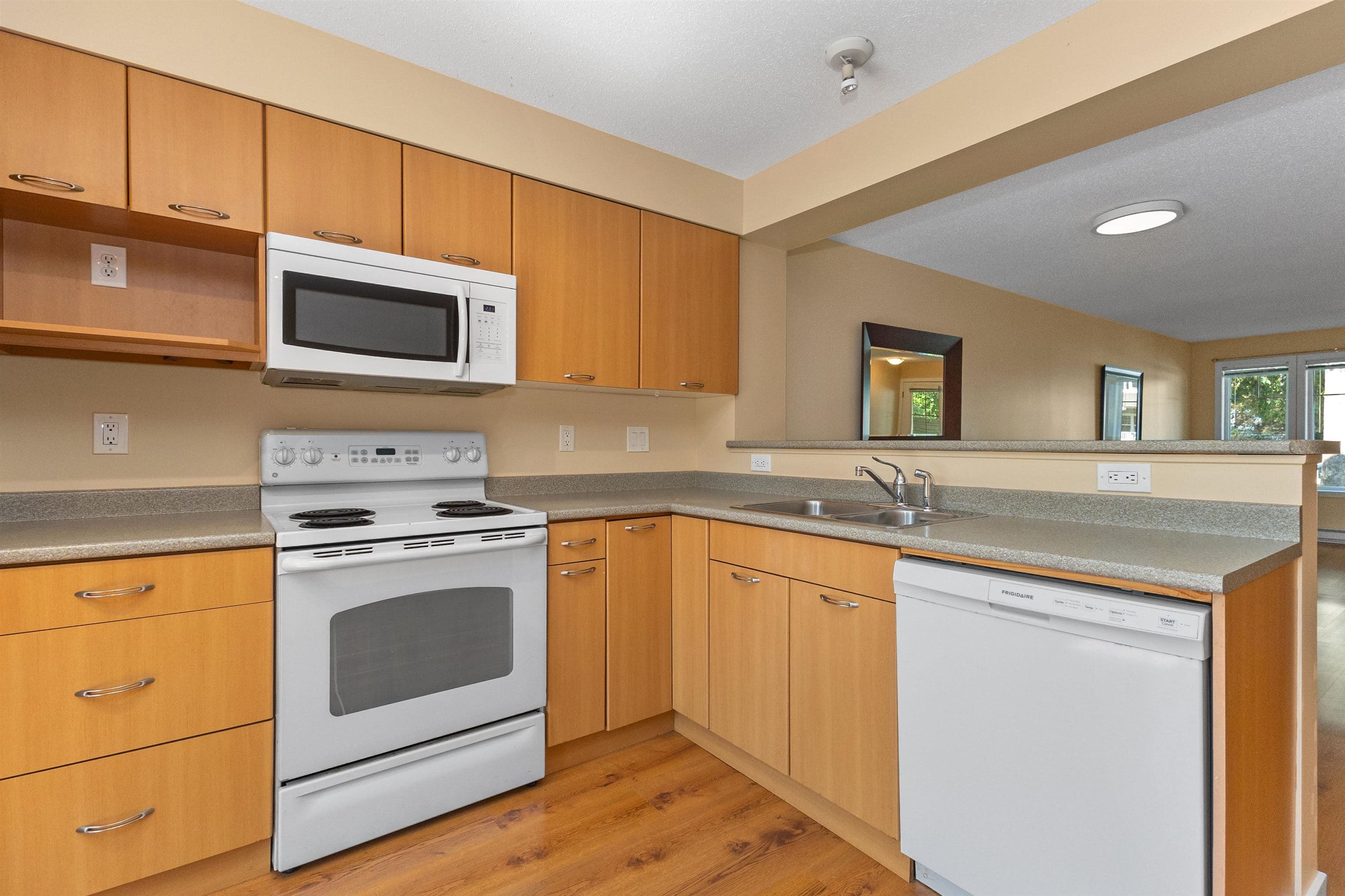 20 - 4401 Blauson Boulevard, Abbotsford, V3G 0A4 — photo 5