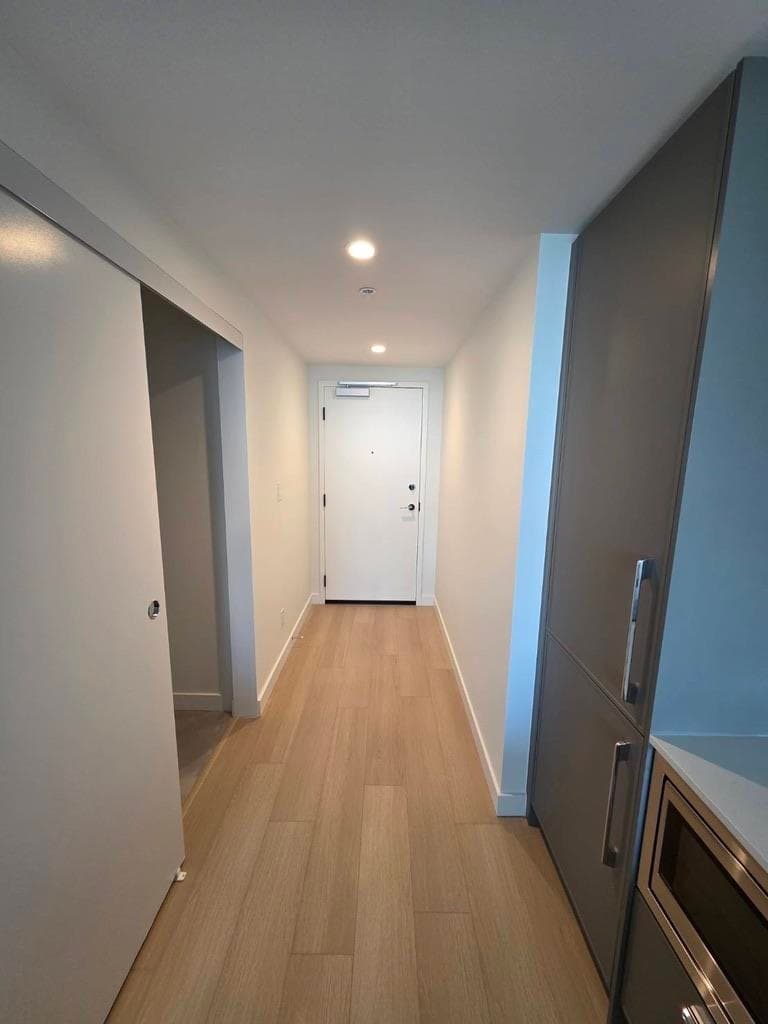 2408 - 13725 George Junction, Surrey, V3T 0V7 — photo 5