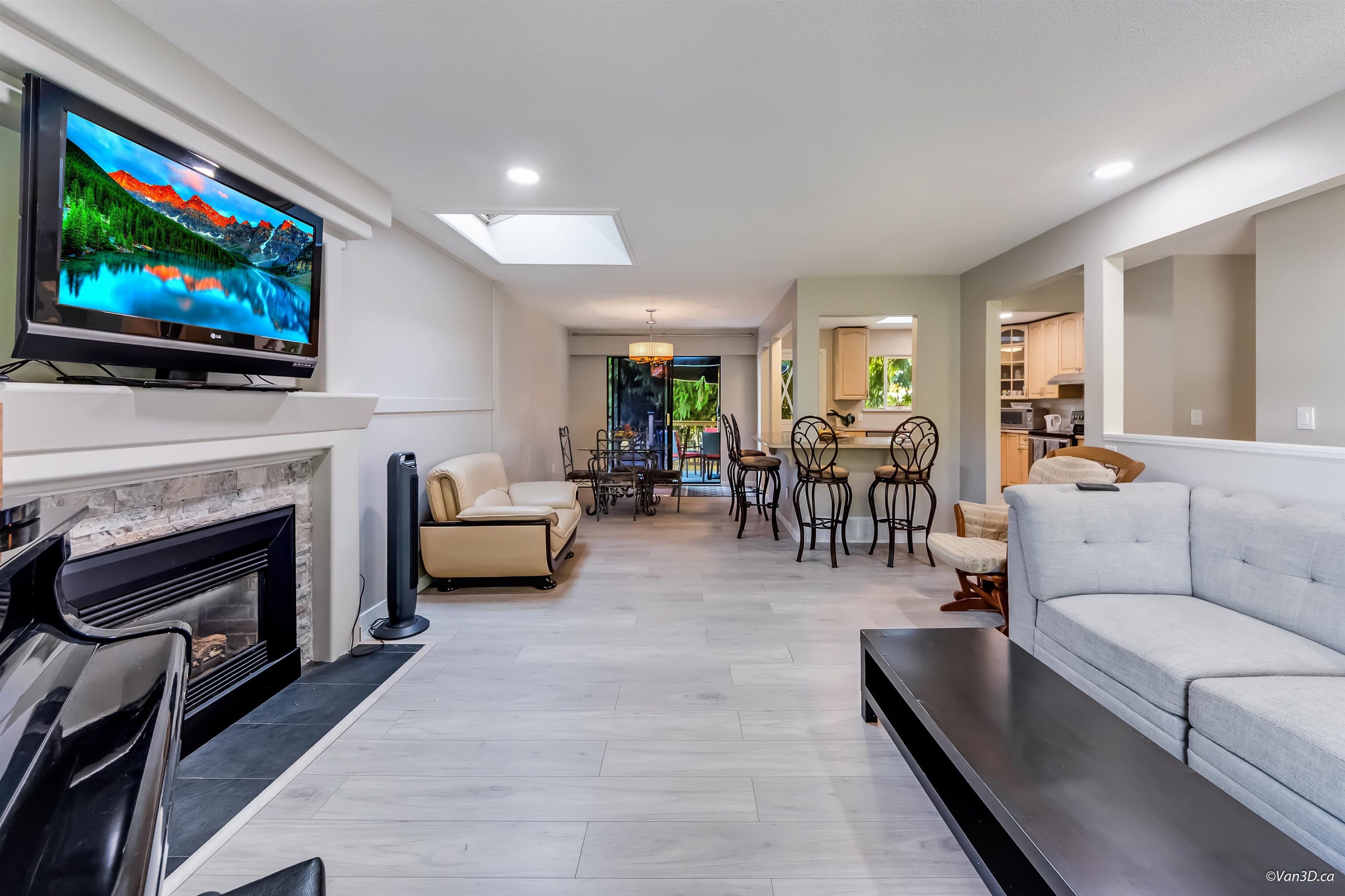 1092 Terra Court, Port Coquitlam, V3B 5A1 — photo 3
