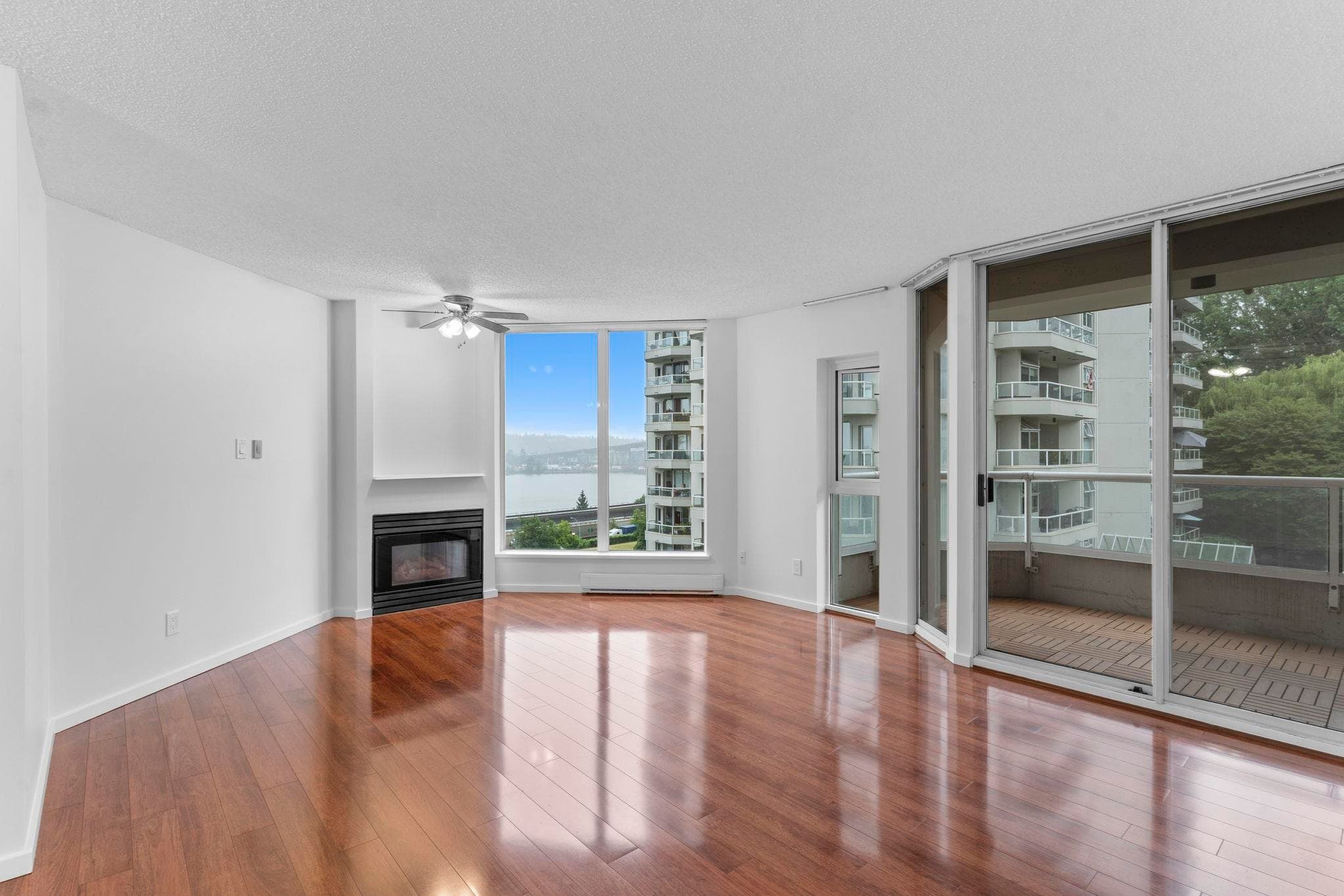 606 - 71 Jamieson Court, New Westminster, V3L 5R4 — photo 2