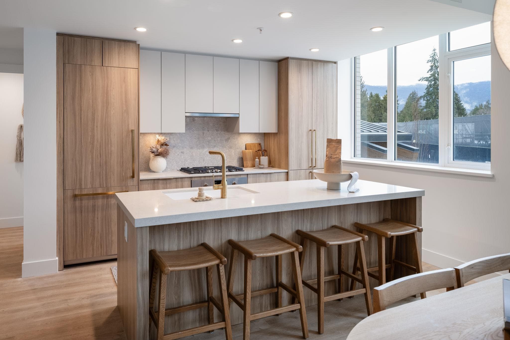 407 - 2385 Emery Court, North Vancouver, V7J 0G1 — photo 3