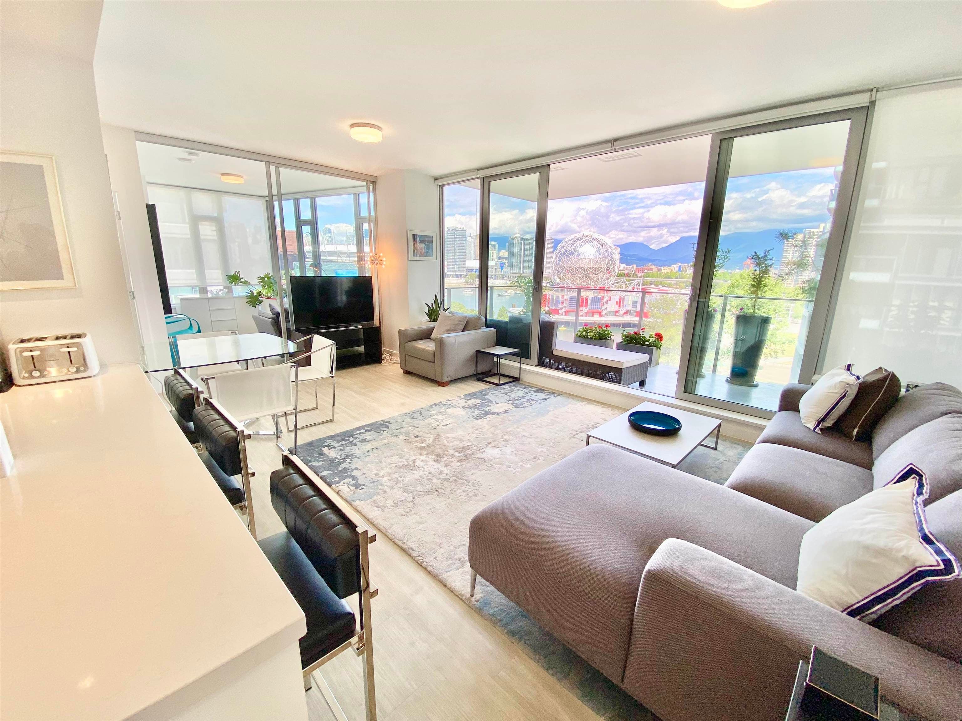 910 - 1661 Quebec Street, Vancouver, V6A 0H2 — photo 1