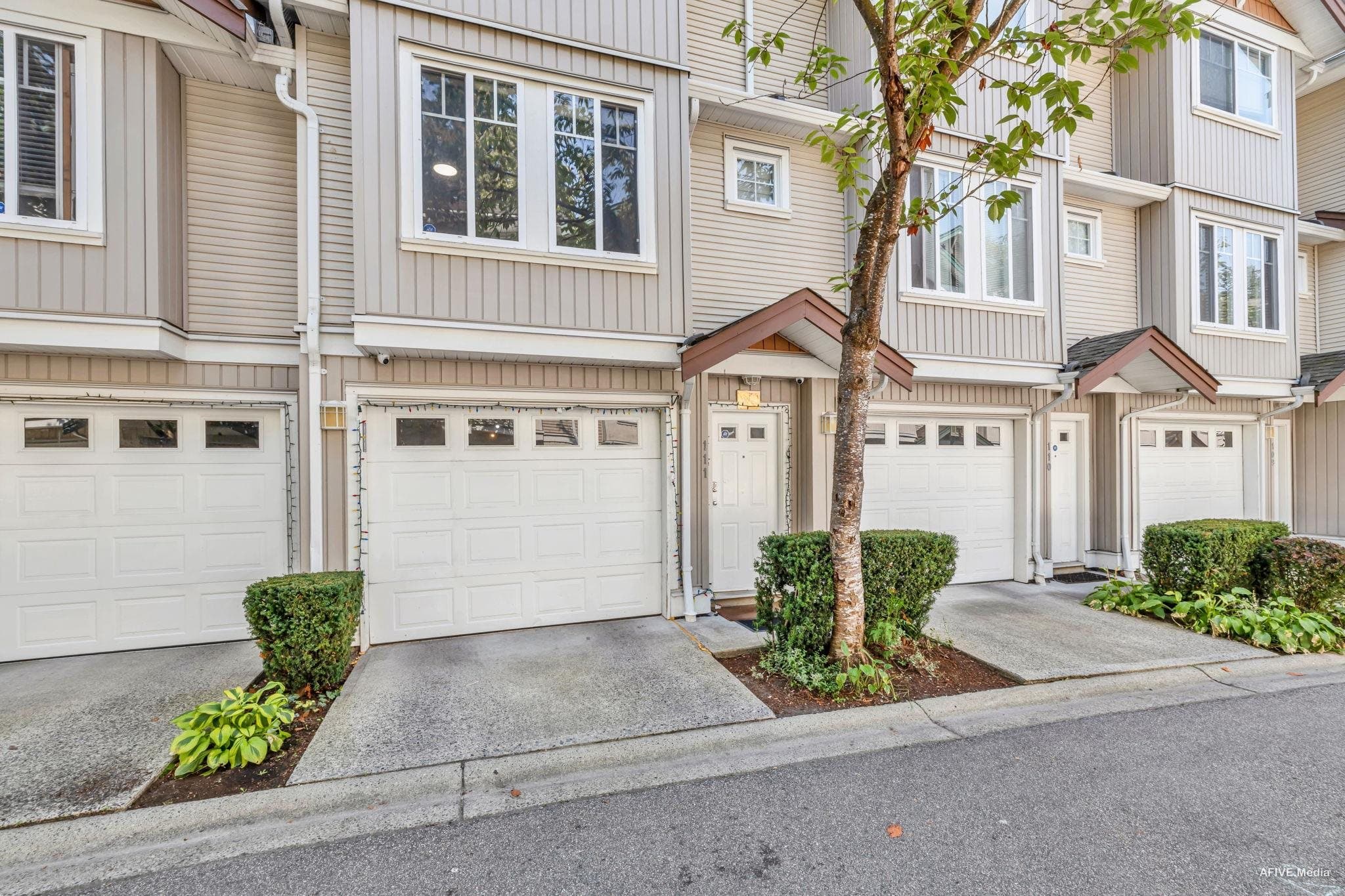 111 - 12711 64 Avenue, Surrey, V3W 1X1 — photo 3
