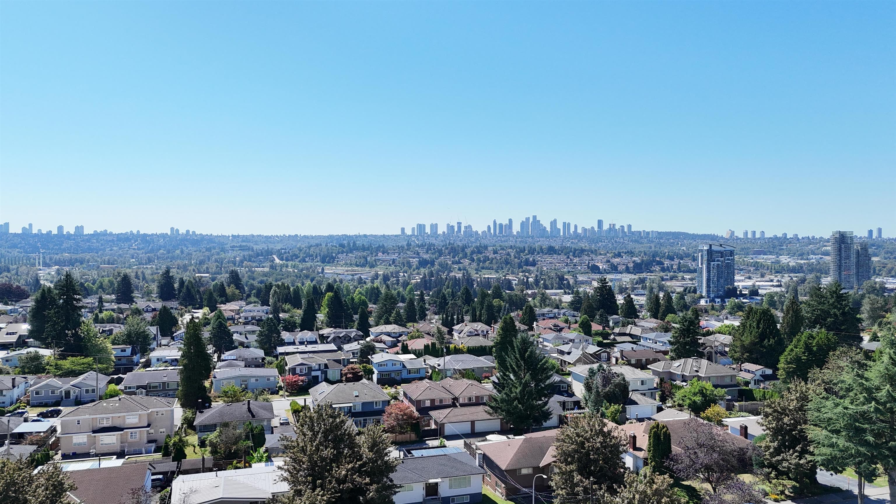 6262 Kitchener Street, Burnaby, V5B 2J4 — photo 2