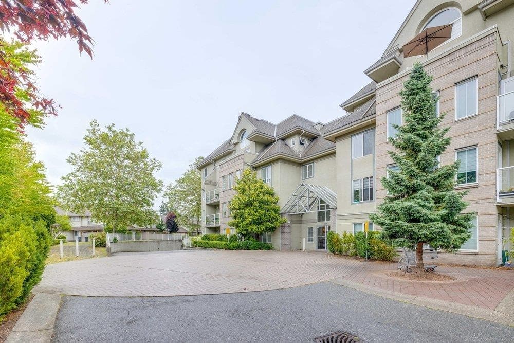 412 - 12125 75a Avenue, Surrey, V3W 1B9 — photo 2