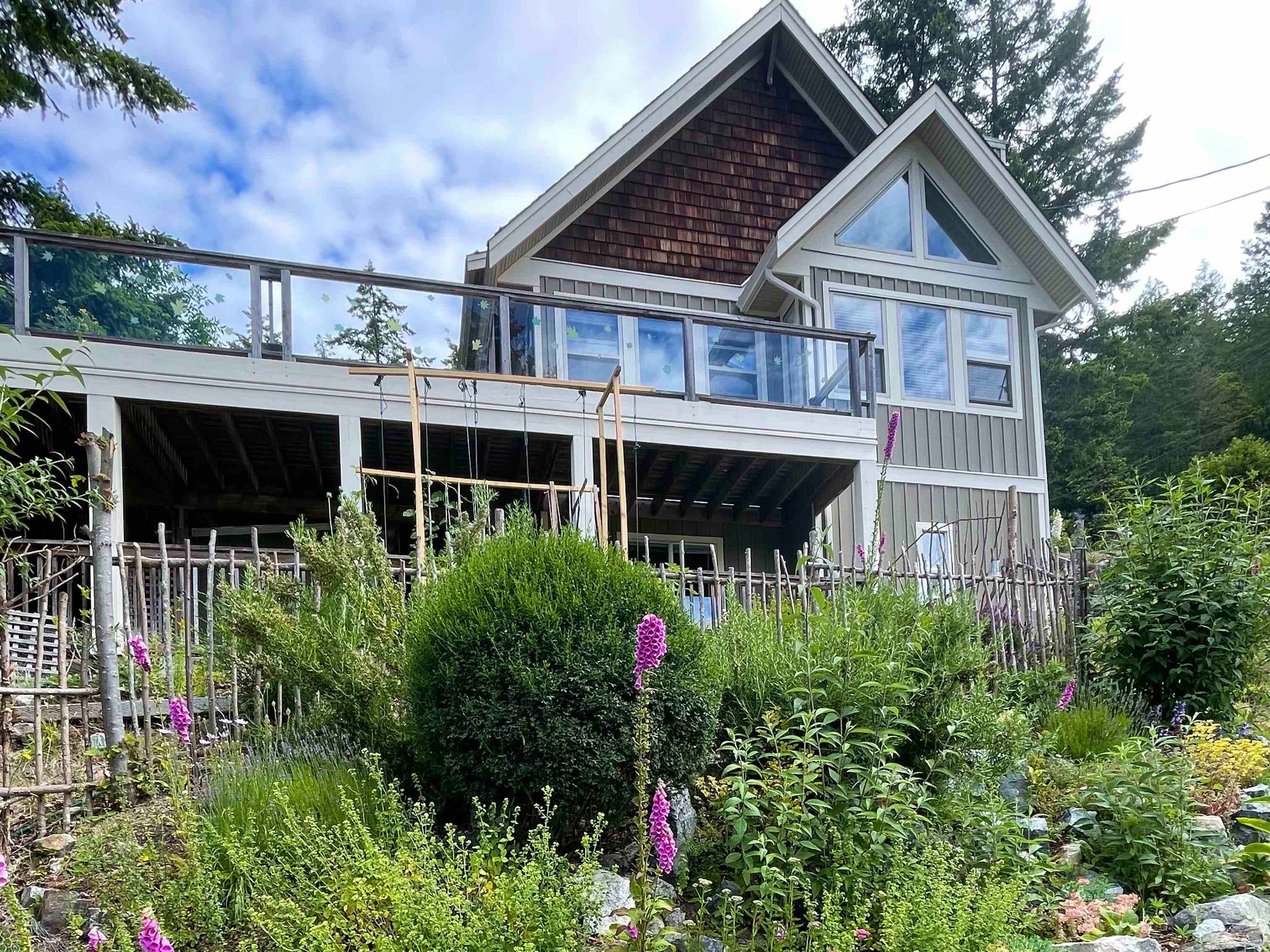 13564 Lee Road, Madeira Park