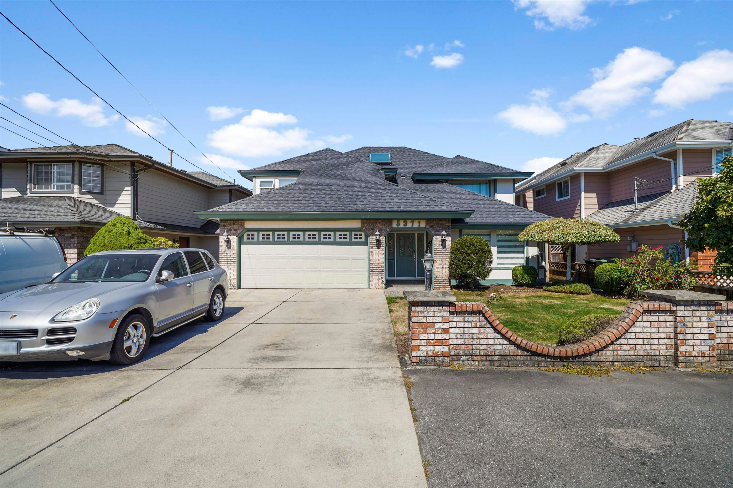 5371 Maple Road, Richmond
