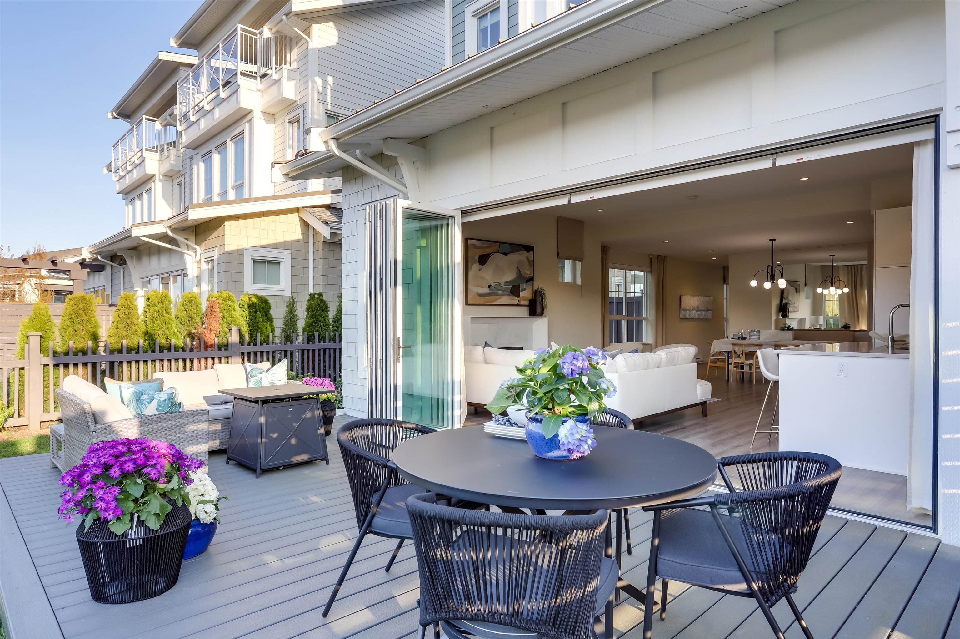 100 - 5311 Admiral Way, Delta