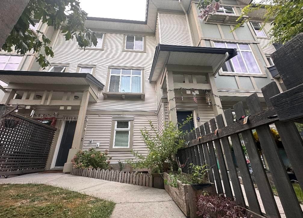 10 - 8418 163 Street, Surrey, V4N 6K8 — photo 2