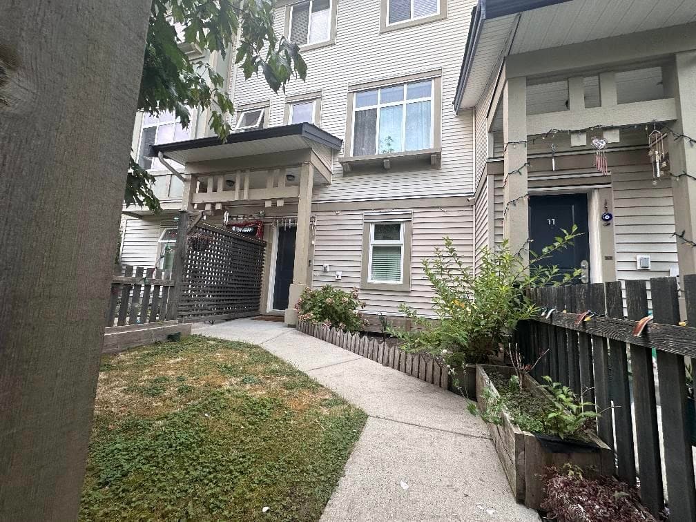 10 - 8418 163 Street, Surrey, V4N 6K8 — photo 4