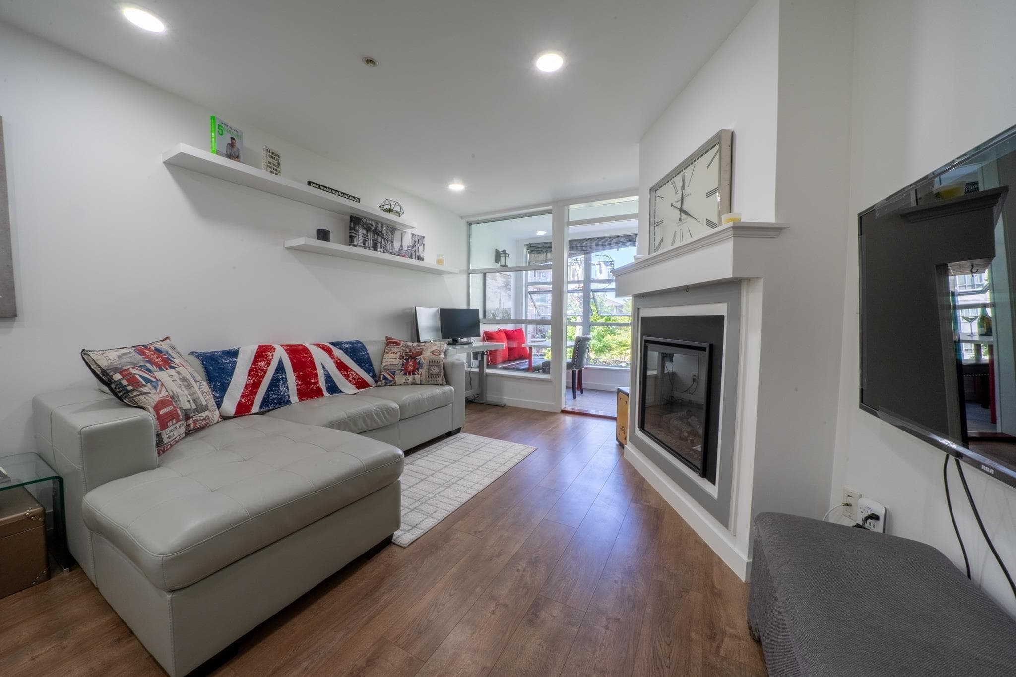207 - 5025 Joyce Street, Vancouver, V5R 4G7 — photo 4
