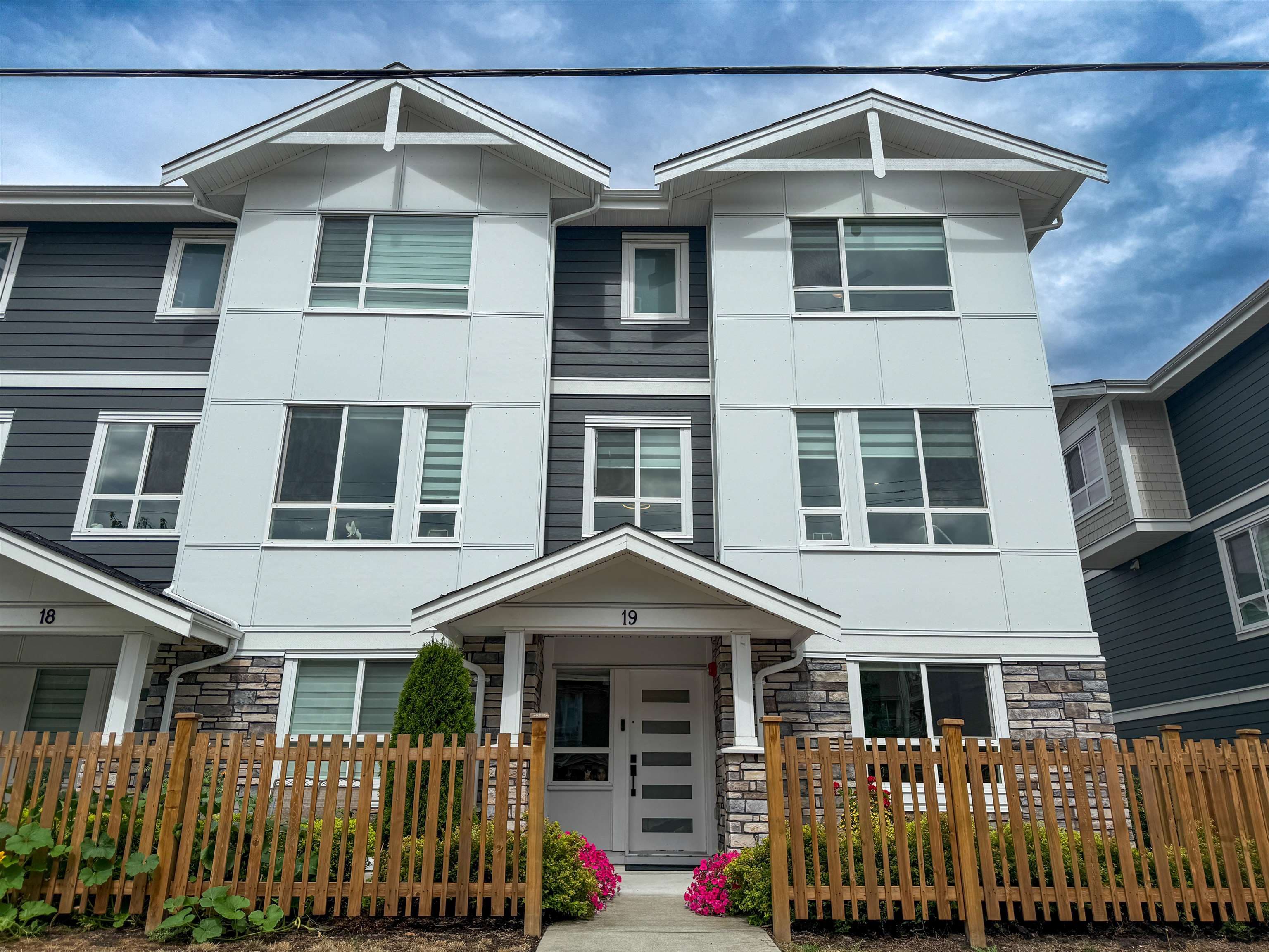 19 - 19753 55a Avenue, Langley