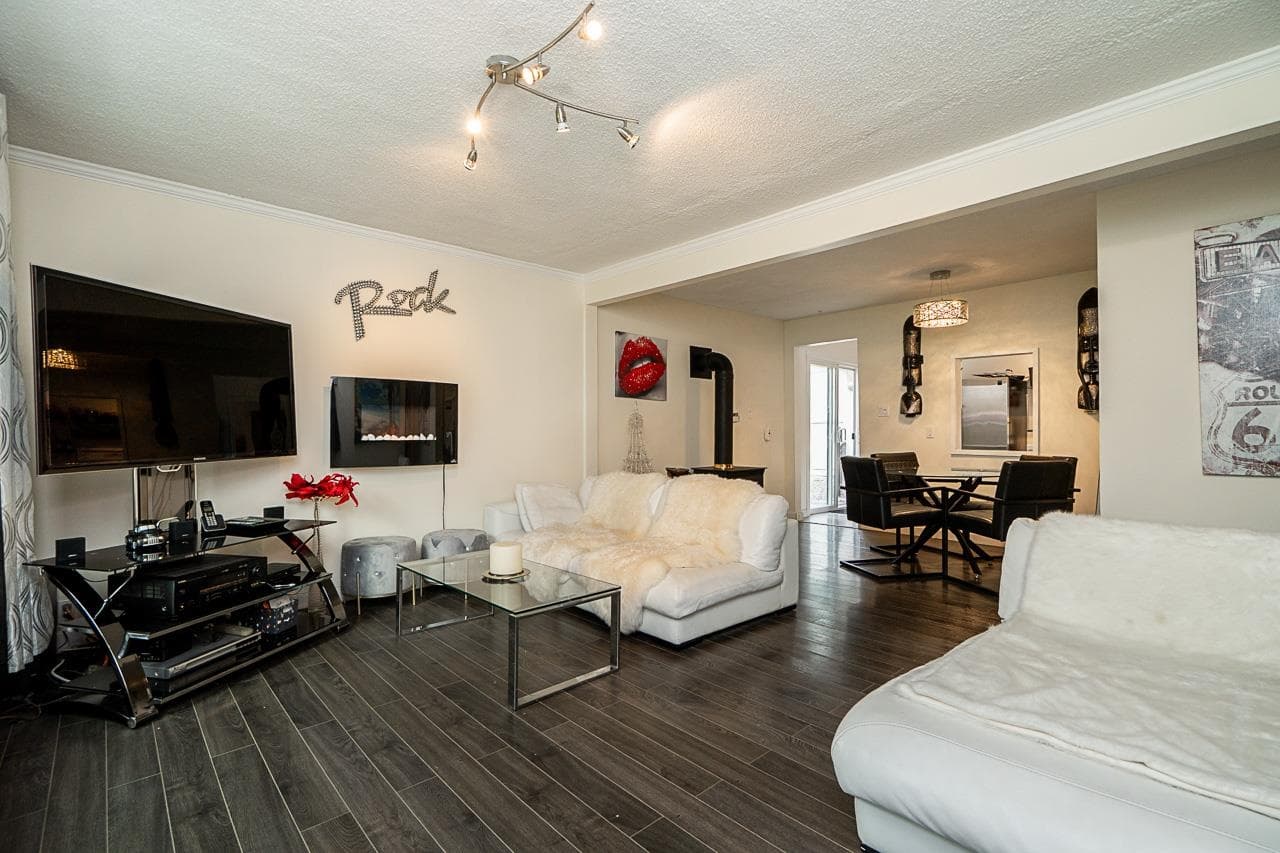 3742 204 Street, Langley, V3A 1X4 — photo 3