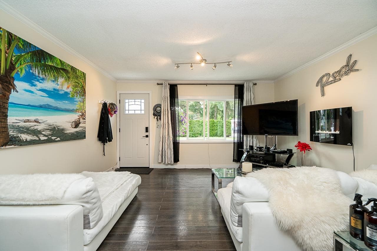 3742 204 Street, Langley, V3A 1X4 — photo 5