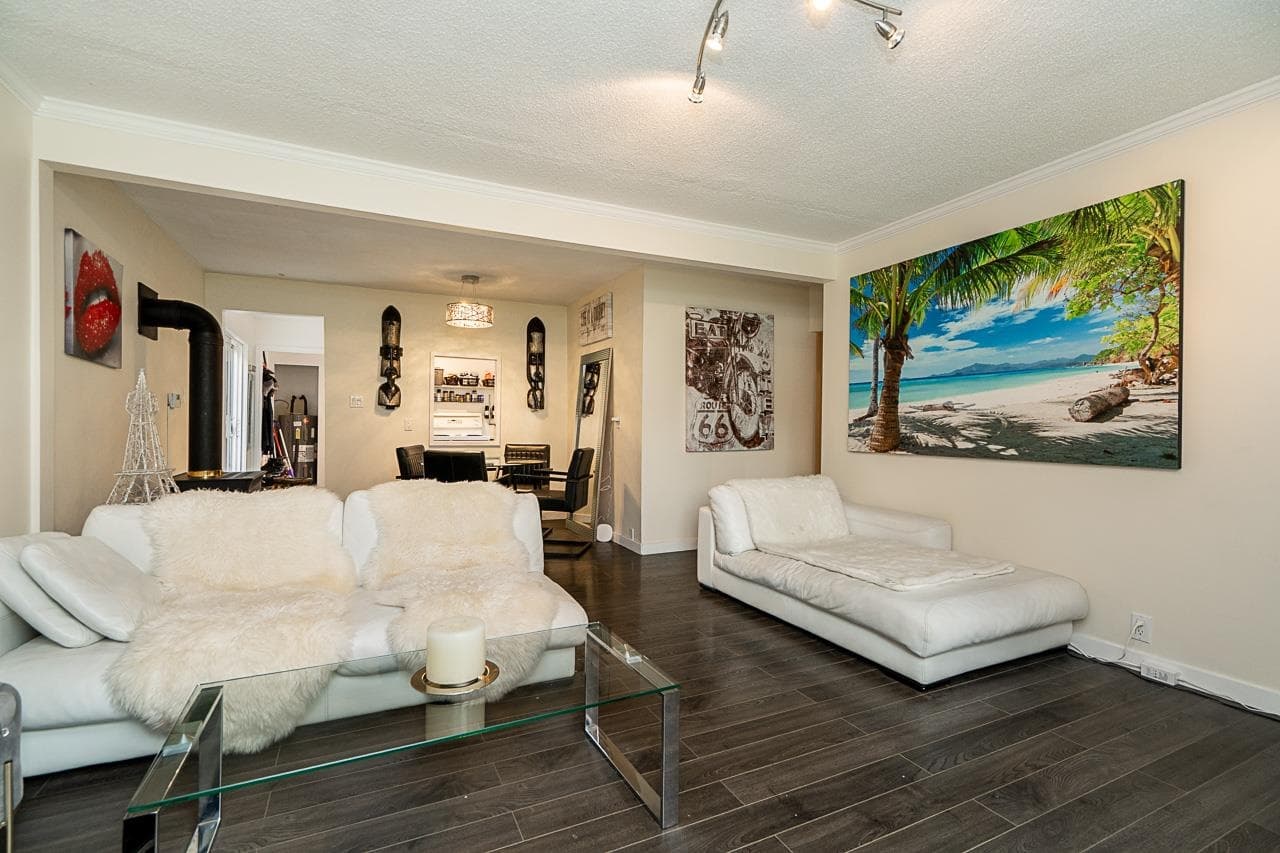 3742 204 Street, Langley, V3A 1X4 — photo 4