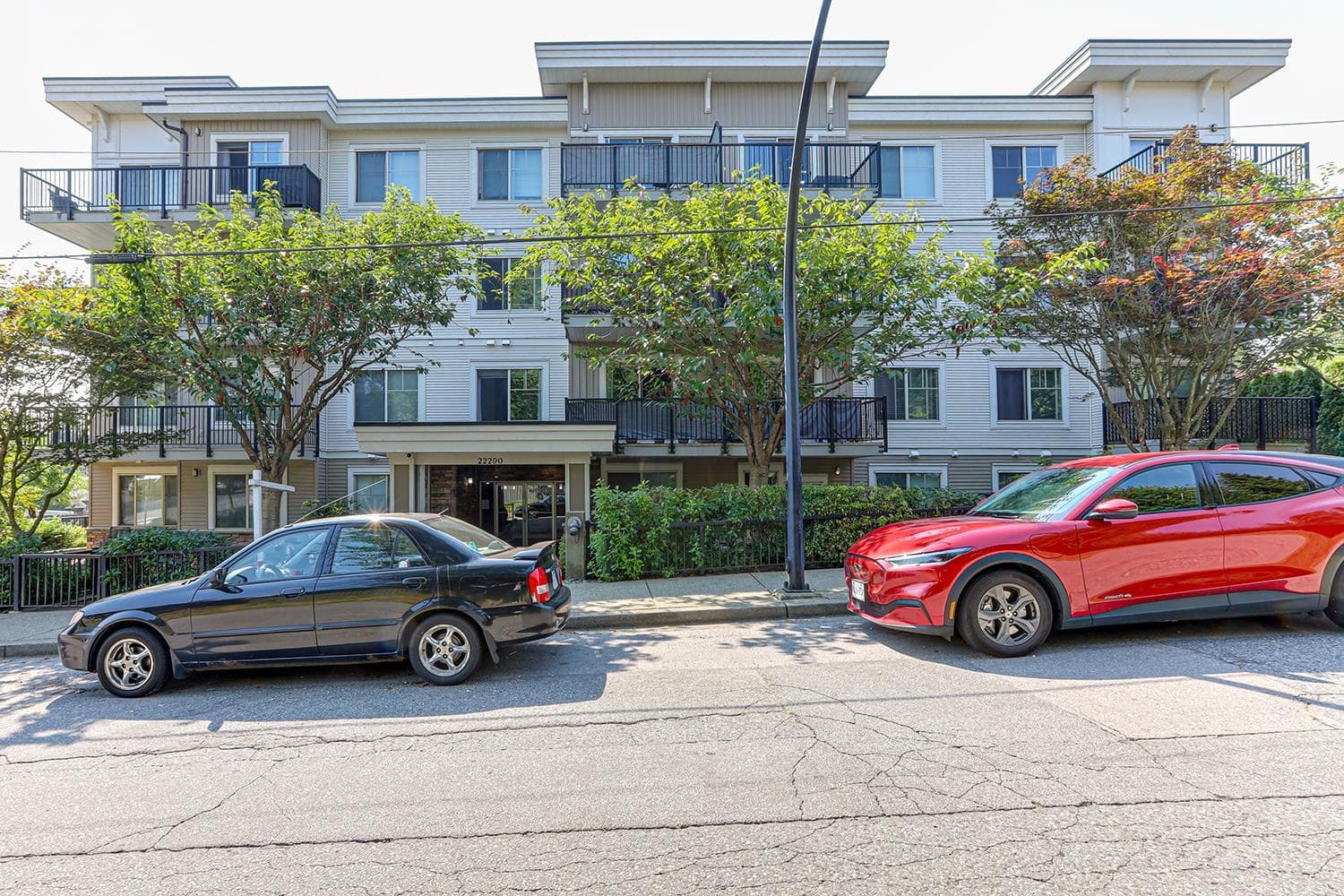 307 - 22290 North Avenue, Maple Ridge, V2X 8Z8 — photo 2