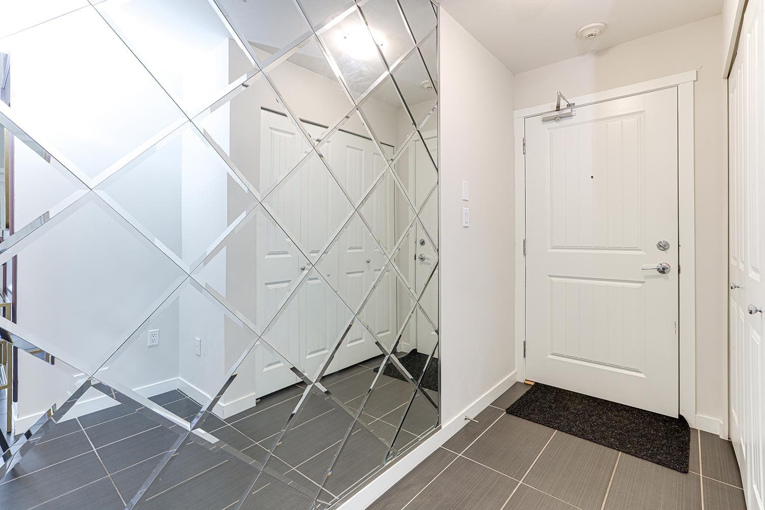 307 - 22290 North Avenue, Maple Ridge, V2X 8Z8 — photo 5