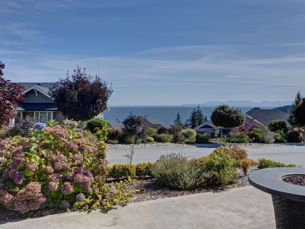 5537 Peregrine Crescent, Sechelt, V7Z 0V5 — photo 1