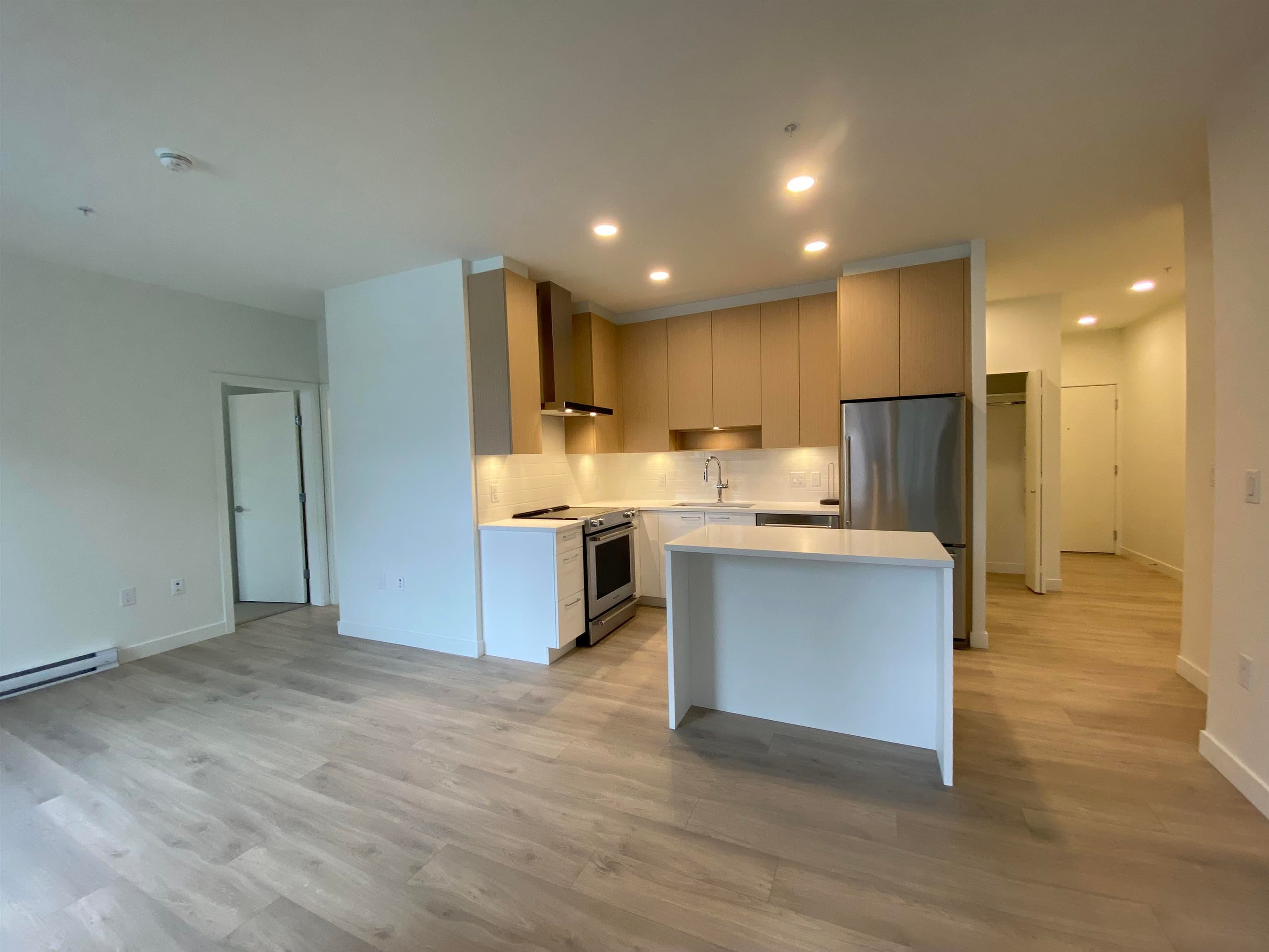 219 - 7588 16th Street, Burnaby, V3N 0H8 — photo 2