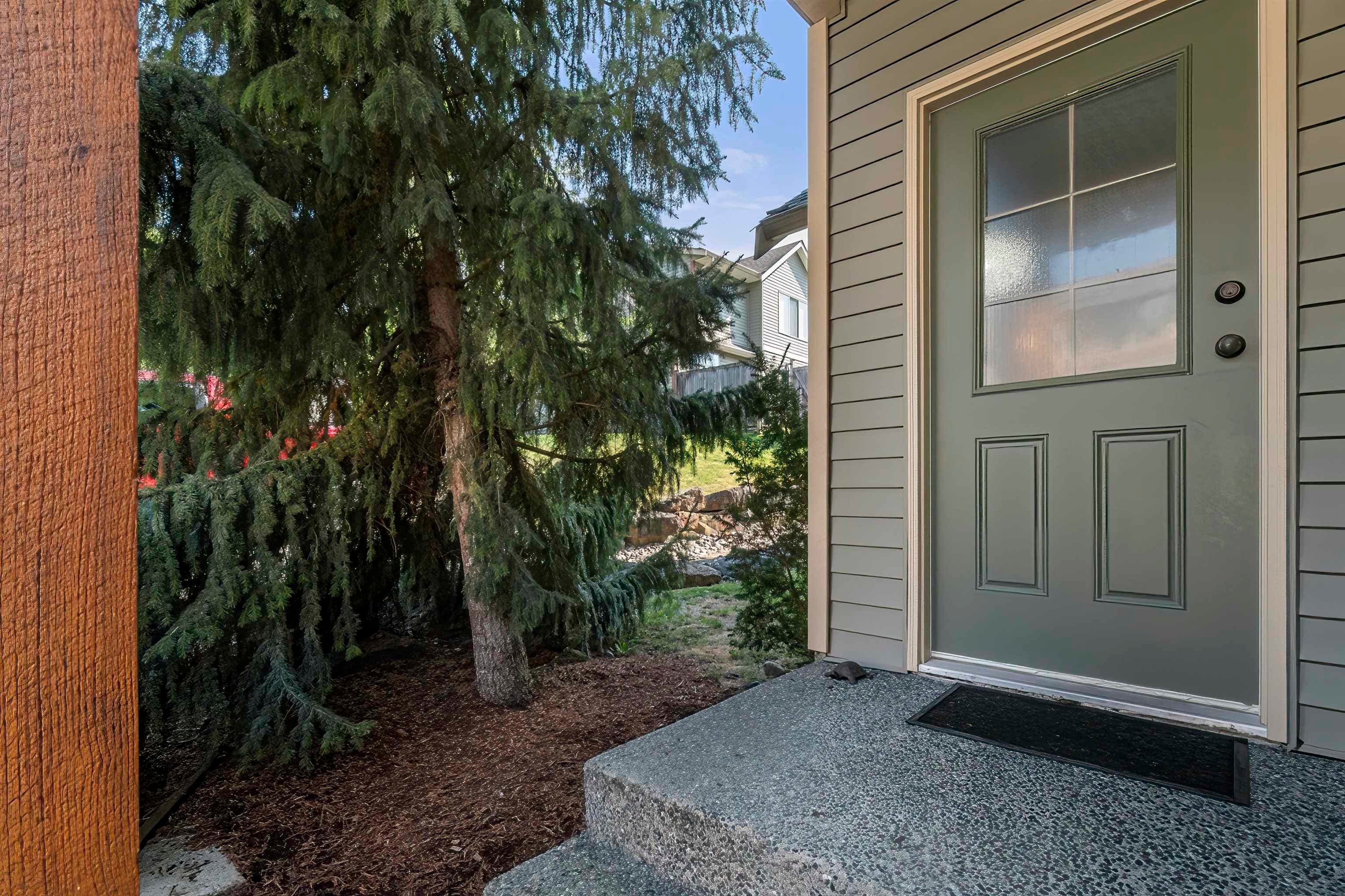 64 - 46840 Russell Road, Chilliwack, V2R 5Z1 — photo 2