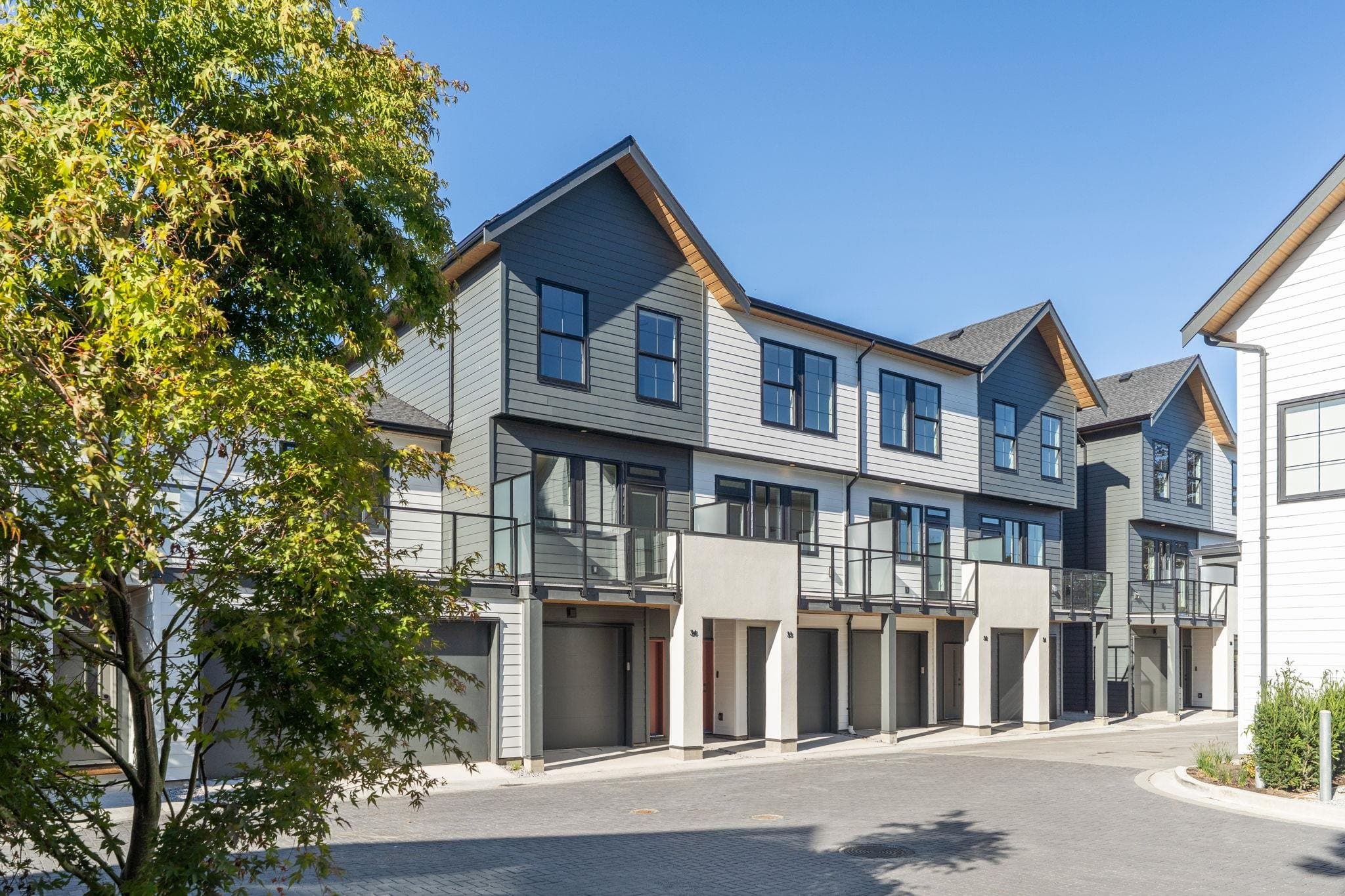 33 - 10188 No. 1 Road, Richmond