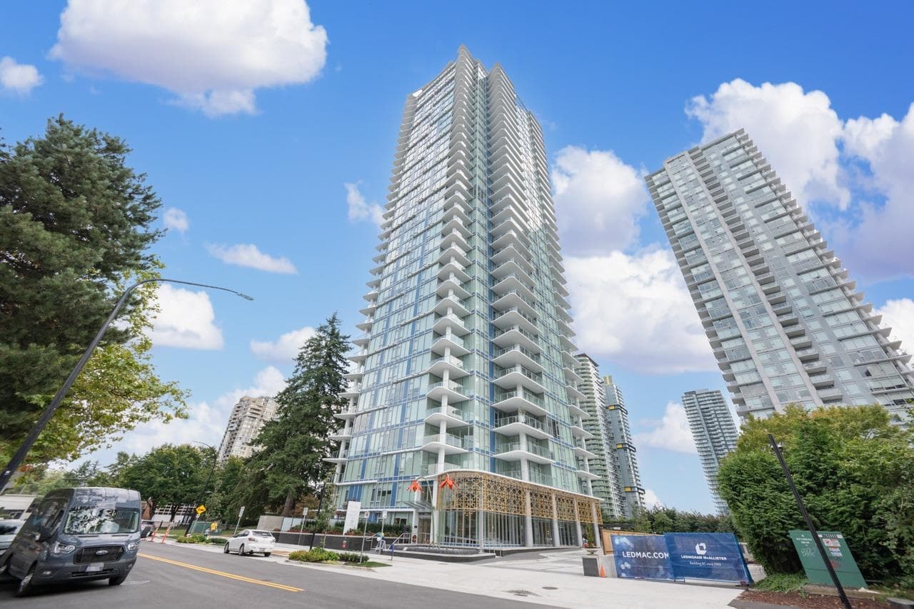 402 - 4988 Bennett Street, Burnaby, V5H 0L1 — photo 2
