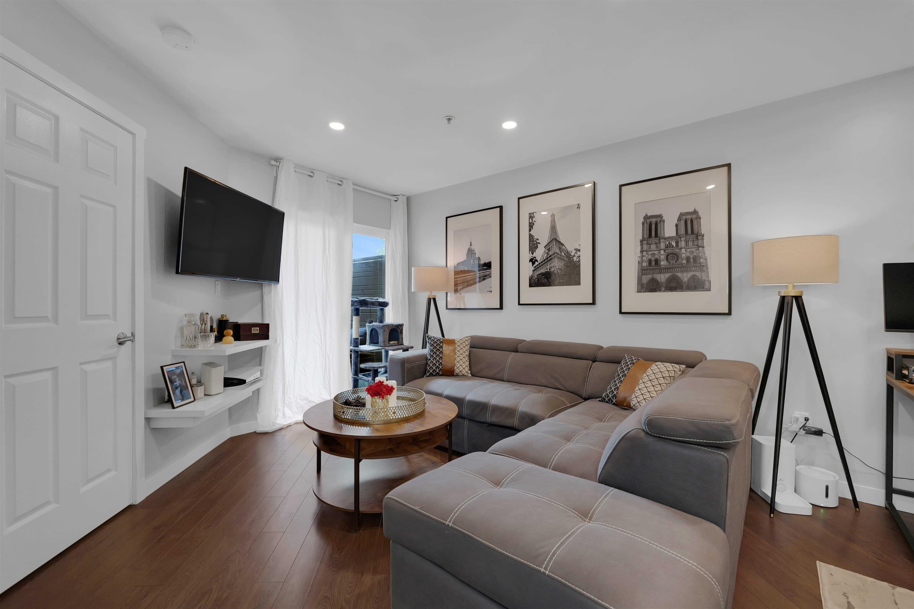 B309 - 40120 Willow Crescent, Squamish, V8B 0L7 — photo 5