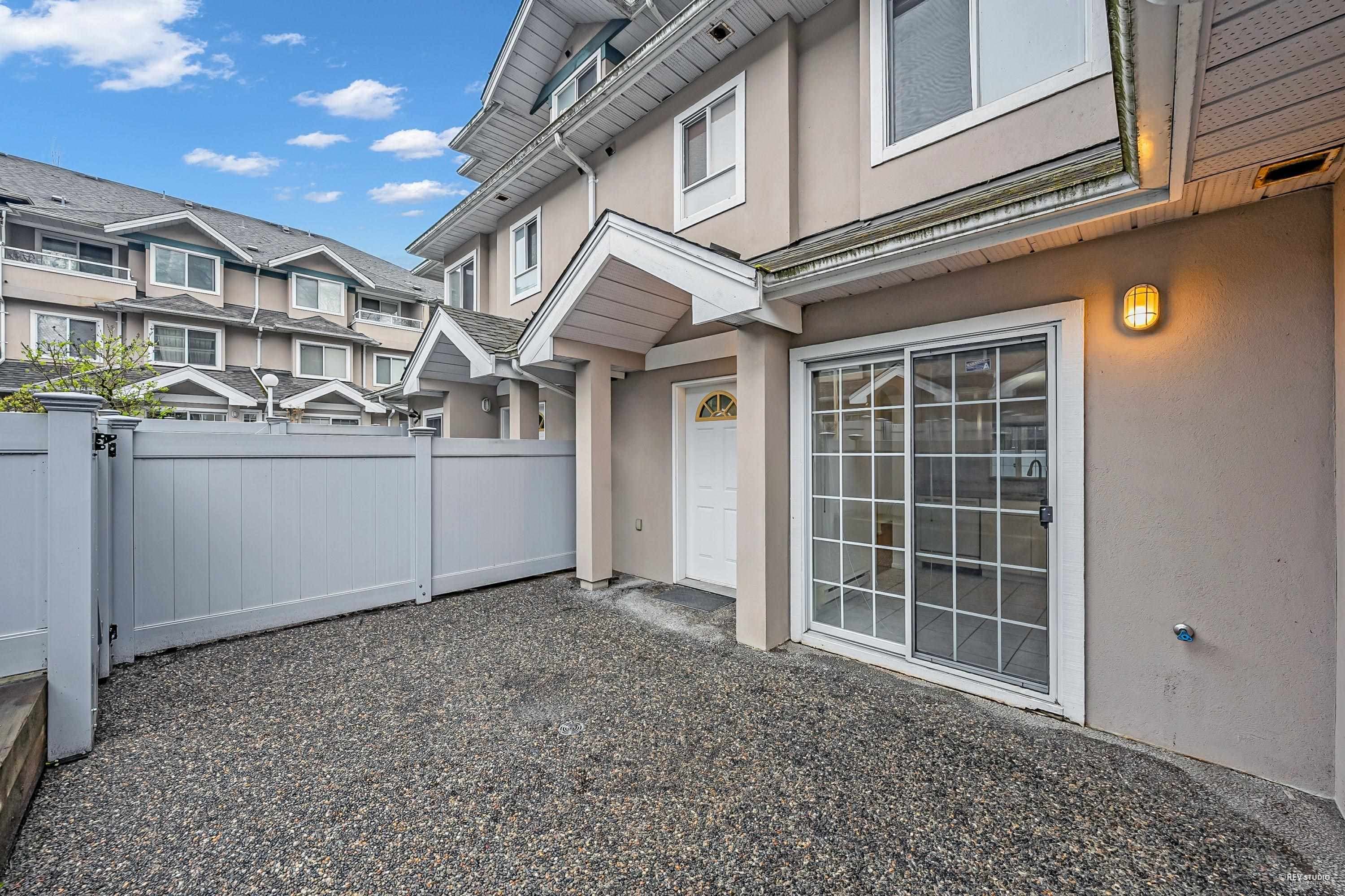 30 - 7128 18th Avenue, Burnaby, V3N 1H1 — photo 3