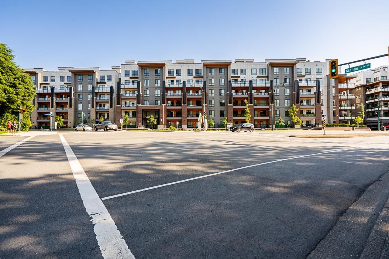 403 - 55 Klahanie Drive, Port Moody, V3H 0M9 — photo 2