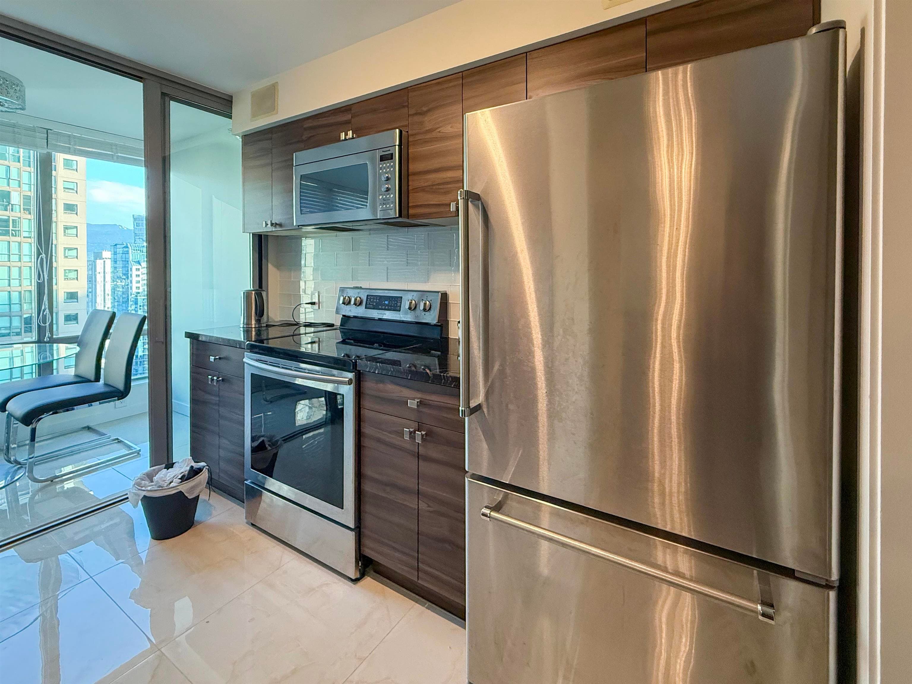 1288 W Georgia Street, Vancouver, V6E 4R3 — photo 3