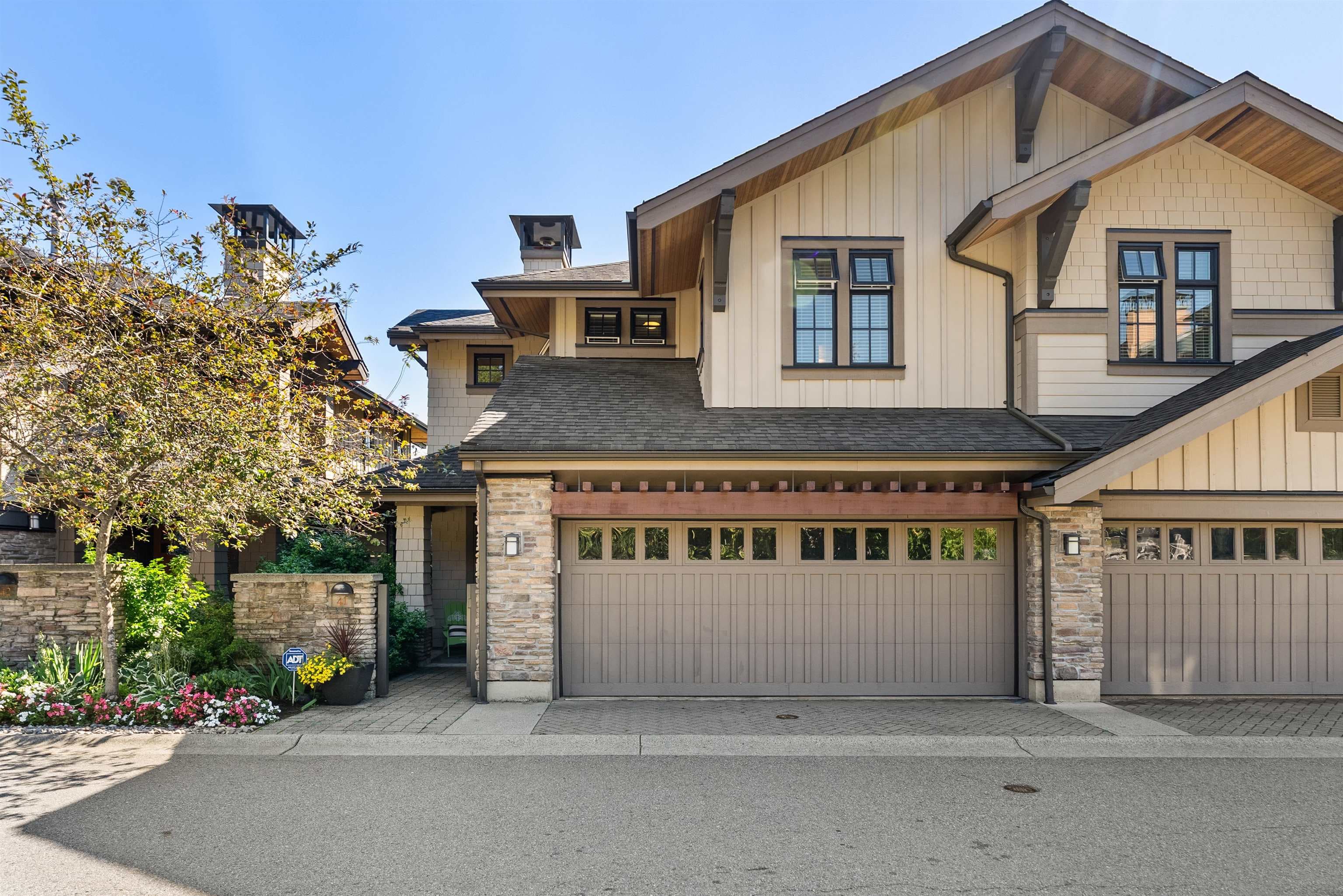 41 - 3639 Aldercrest Drive, North Vancouver