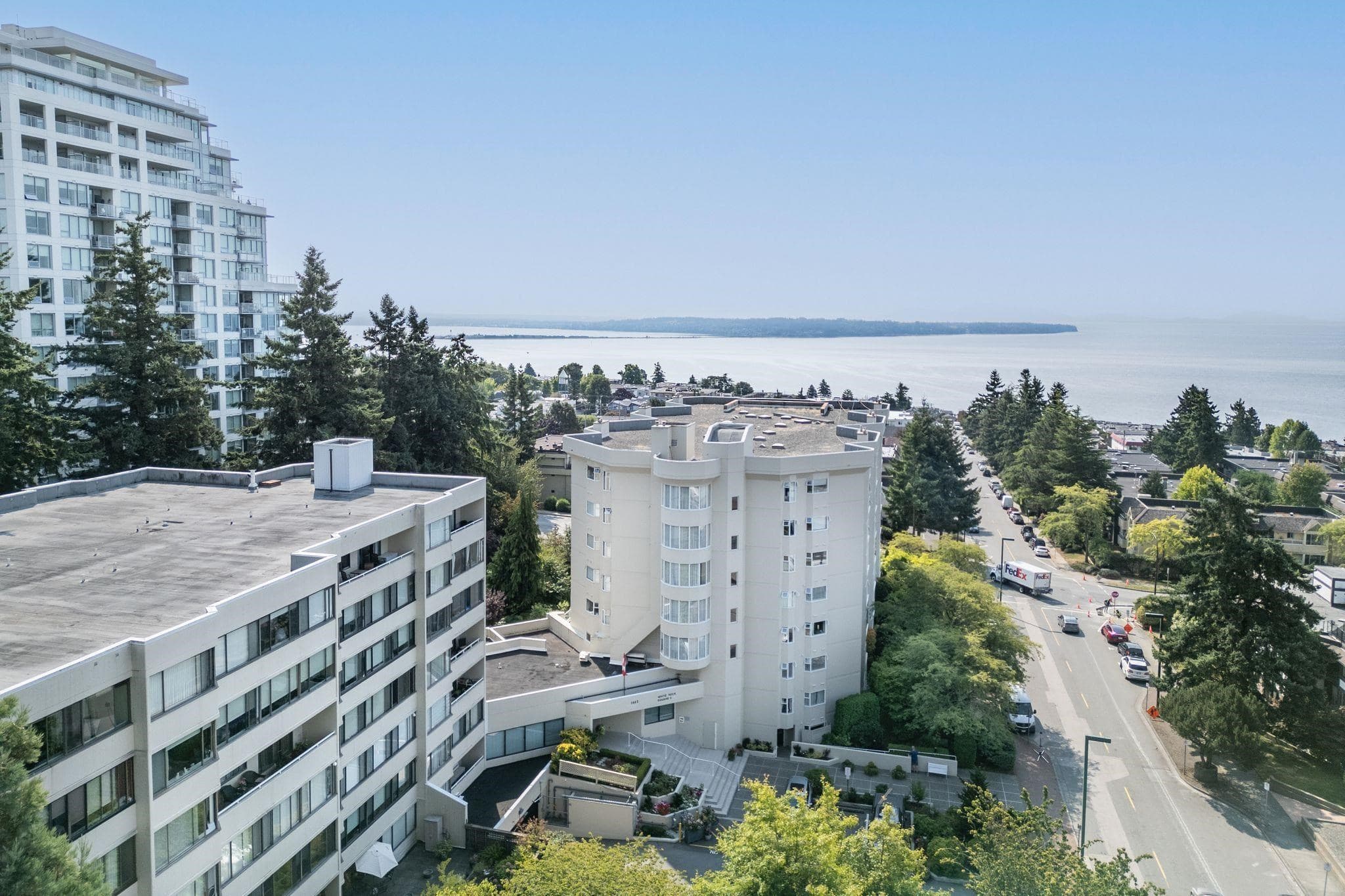 301 - 1442 Foster Street, White Rock, V4B 3X7 — photo 3