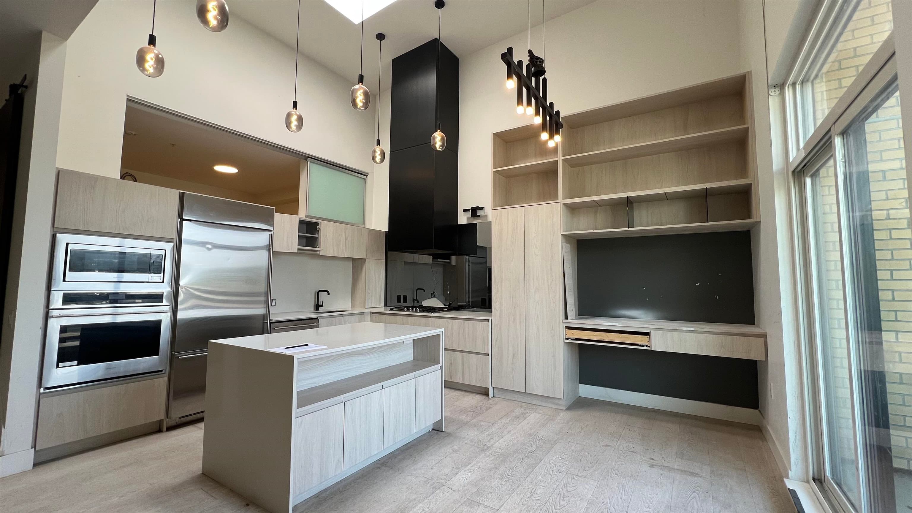 401 - 300 Salter Street, New Westminster, V3M 0L9 — photo 4