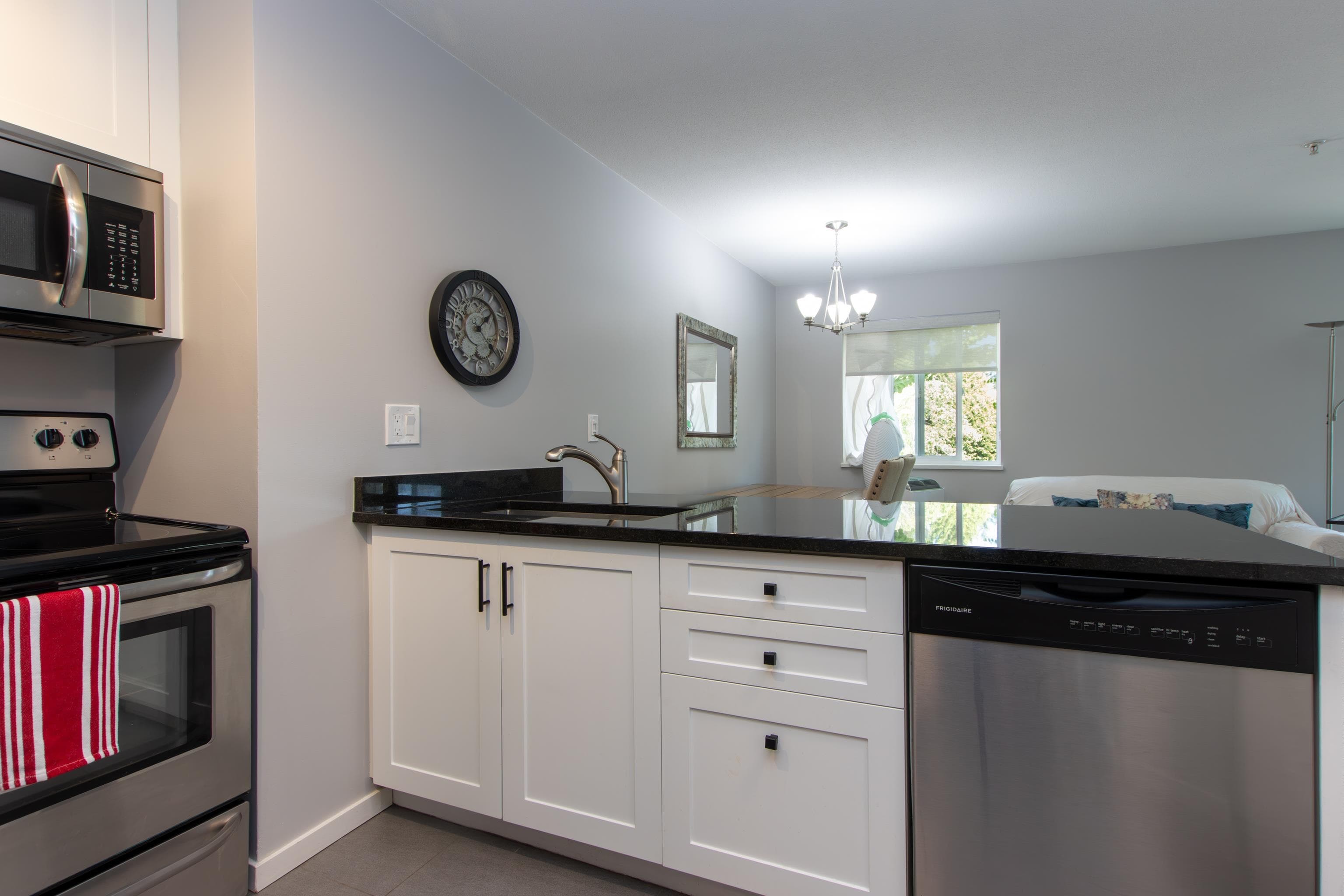 C211 - 40140 Willow Crescent, Squamish, V8B 0M1 — photo 4
