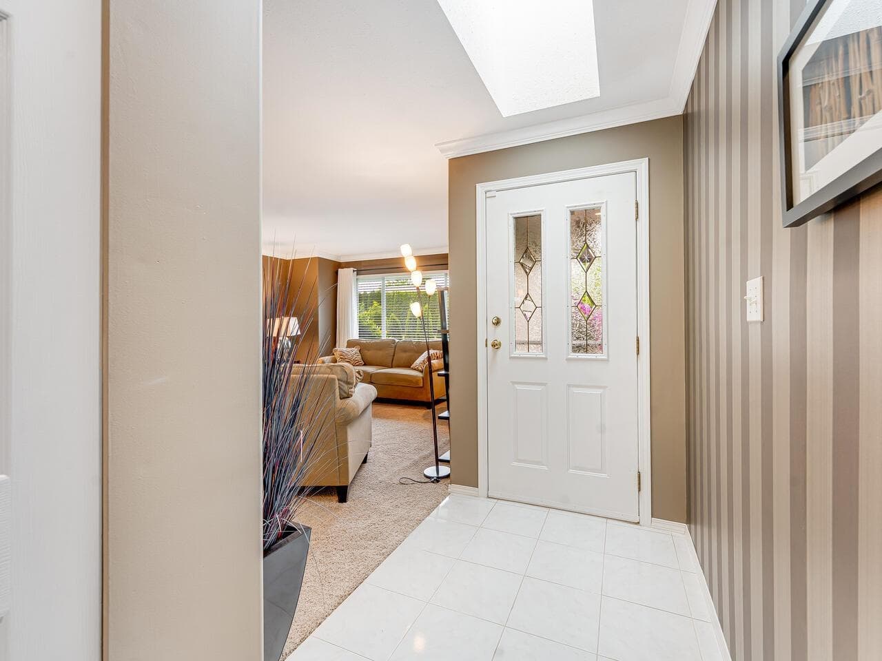 18842 64 Avenue, Surrey, V3S 7T9 — photo 3