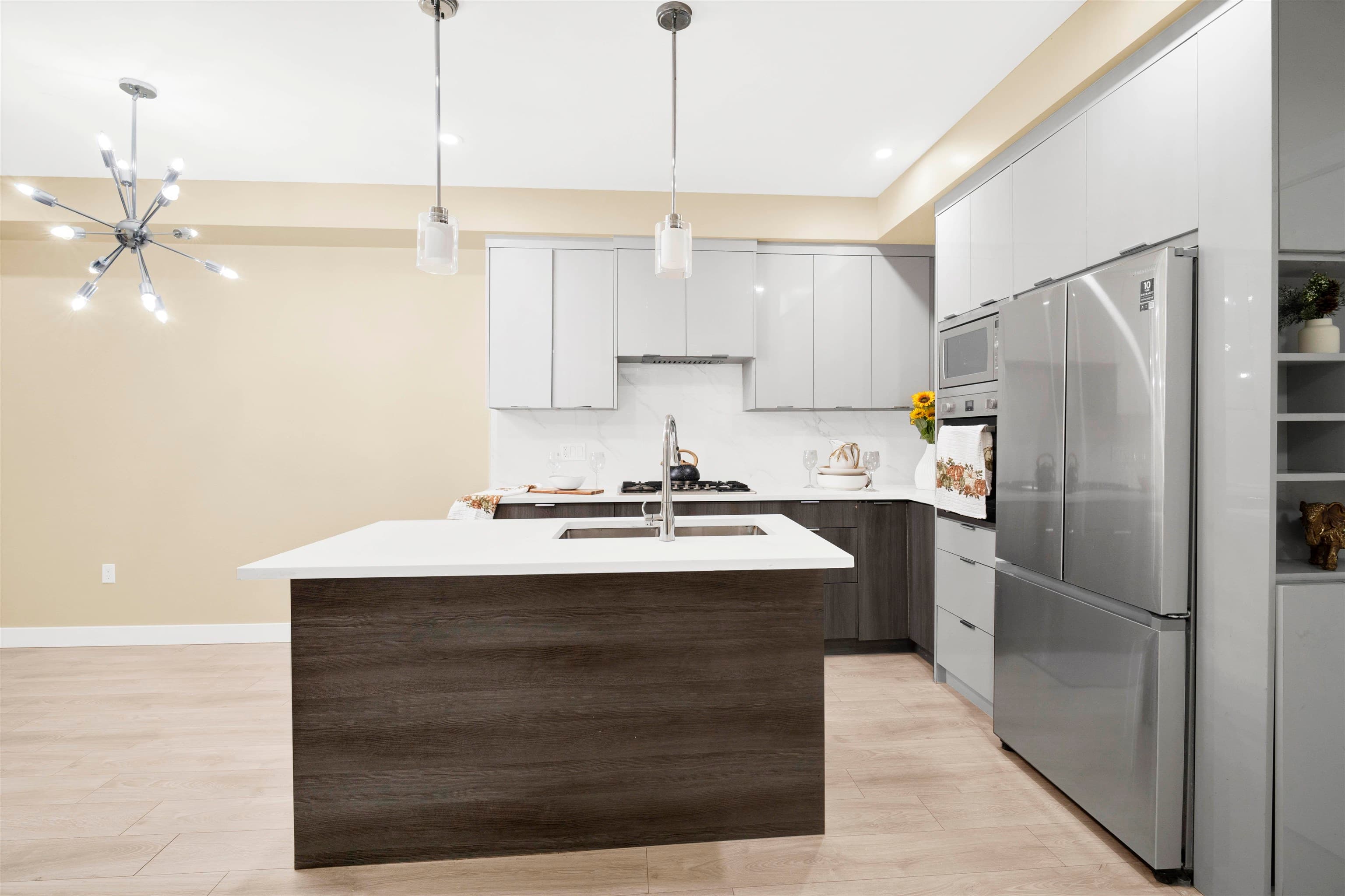 B210 - 14438 72 Avenue, Surrey, V3S 0B6 — photo 3