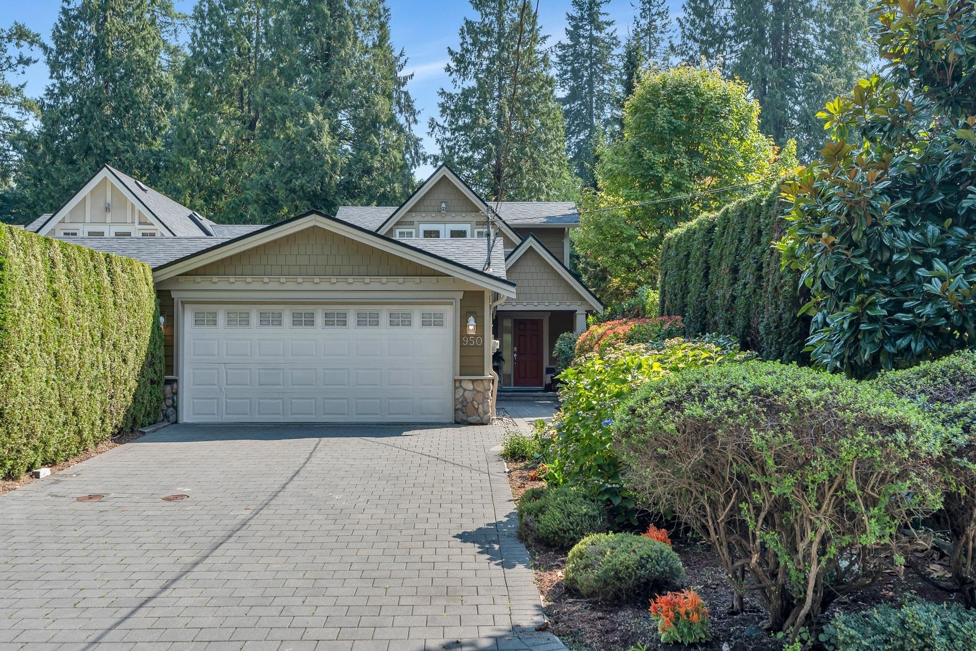 950 Seymour Boulevard, North Vancouver