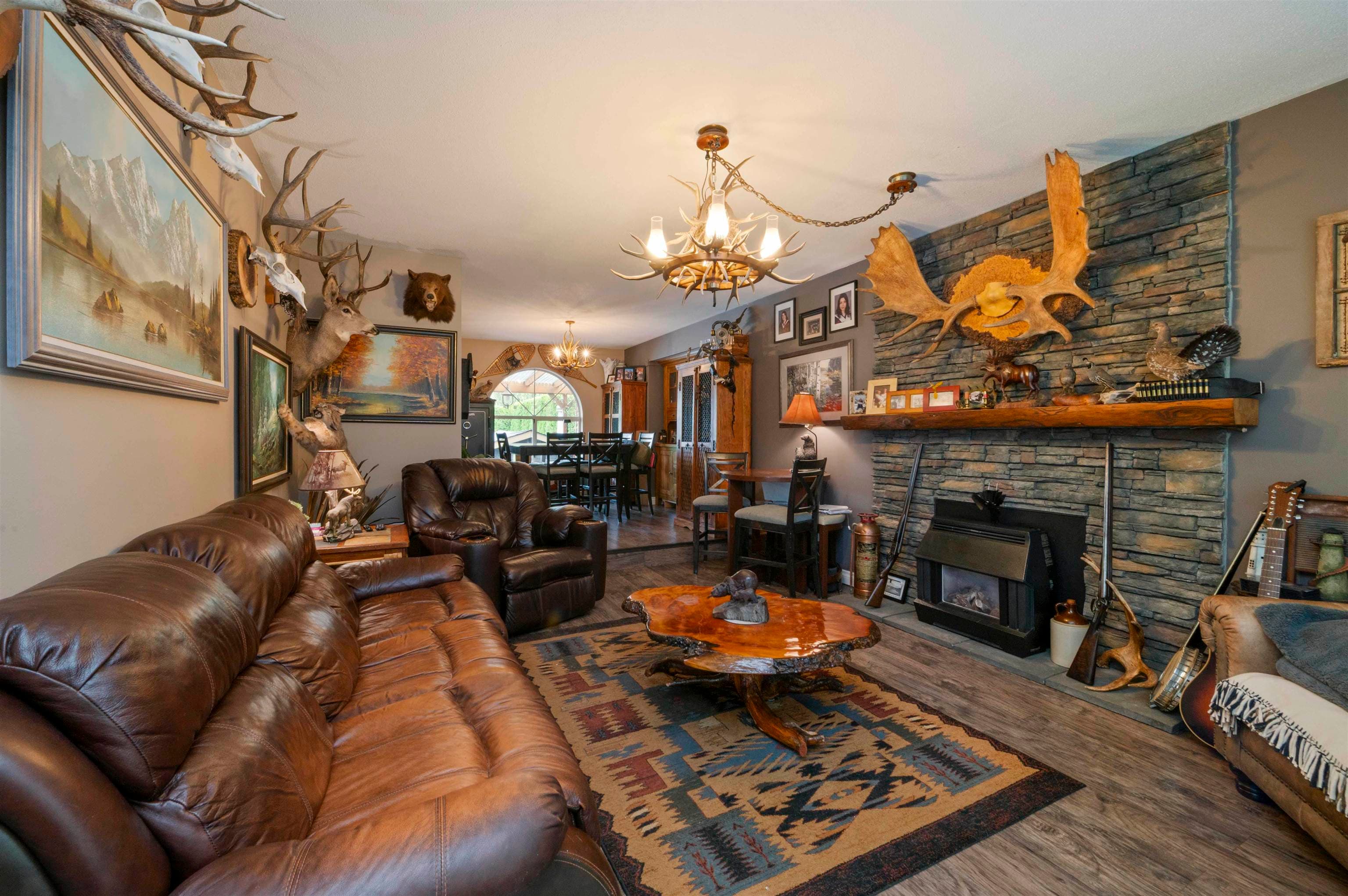 21469 126 Avenue, Maple Ridge, V4R 2H4 — photo 3
