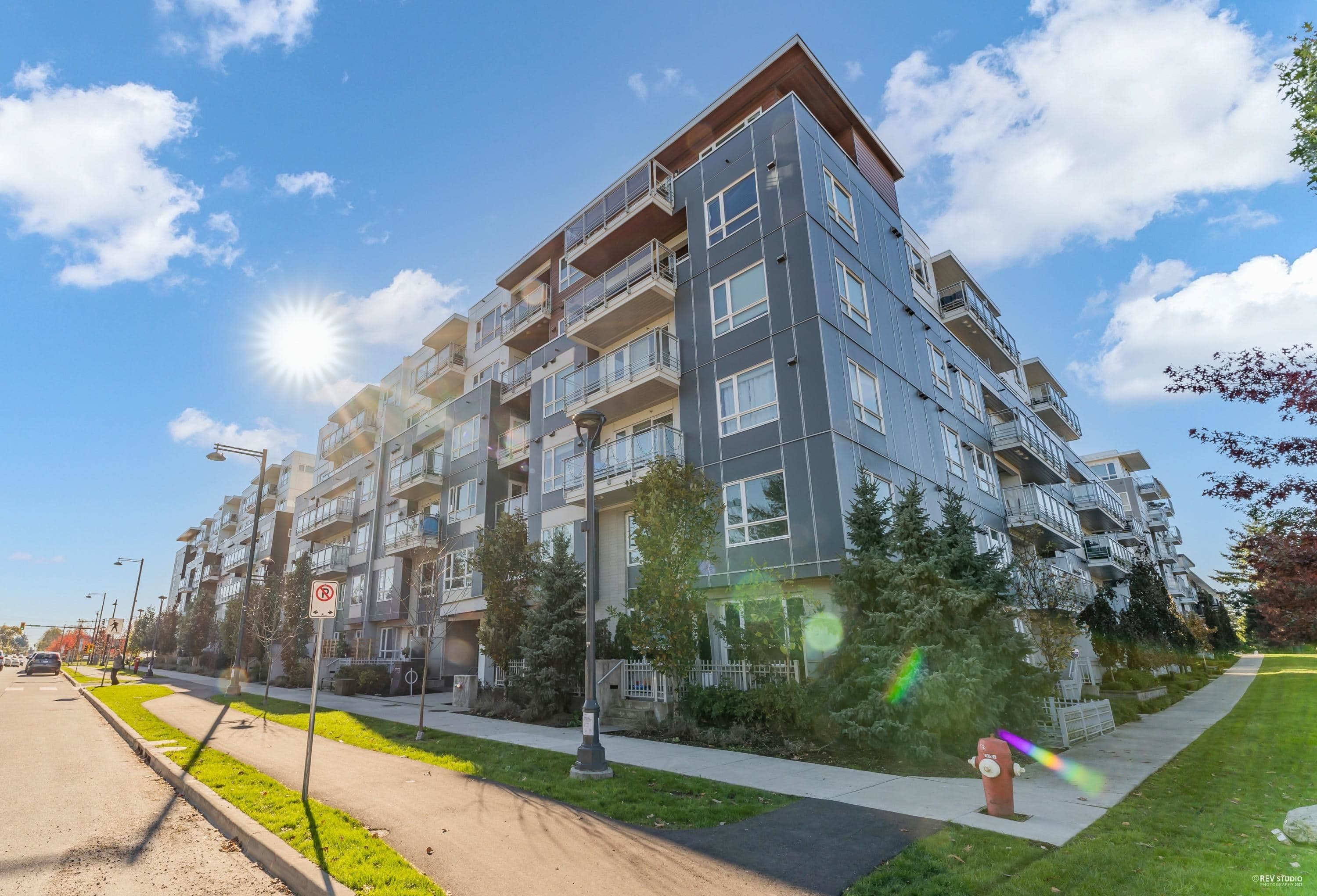 305 - 10603 140 Street, Surrey, V3T 0M8 — photo 3