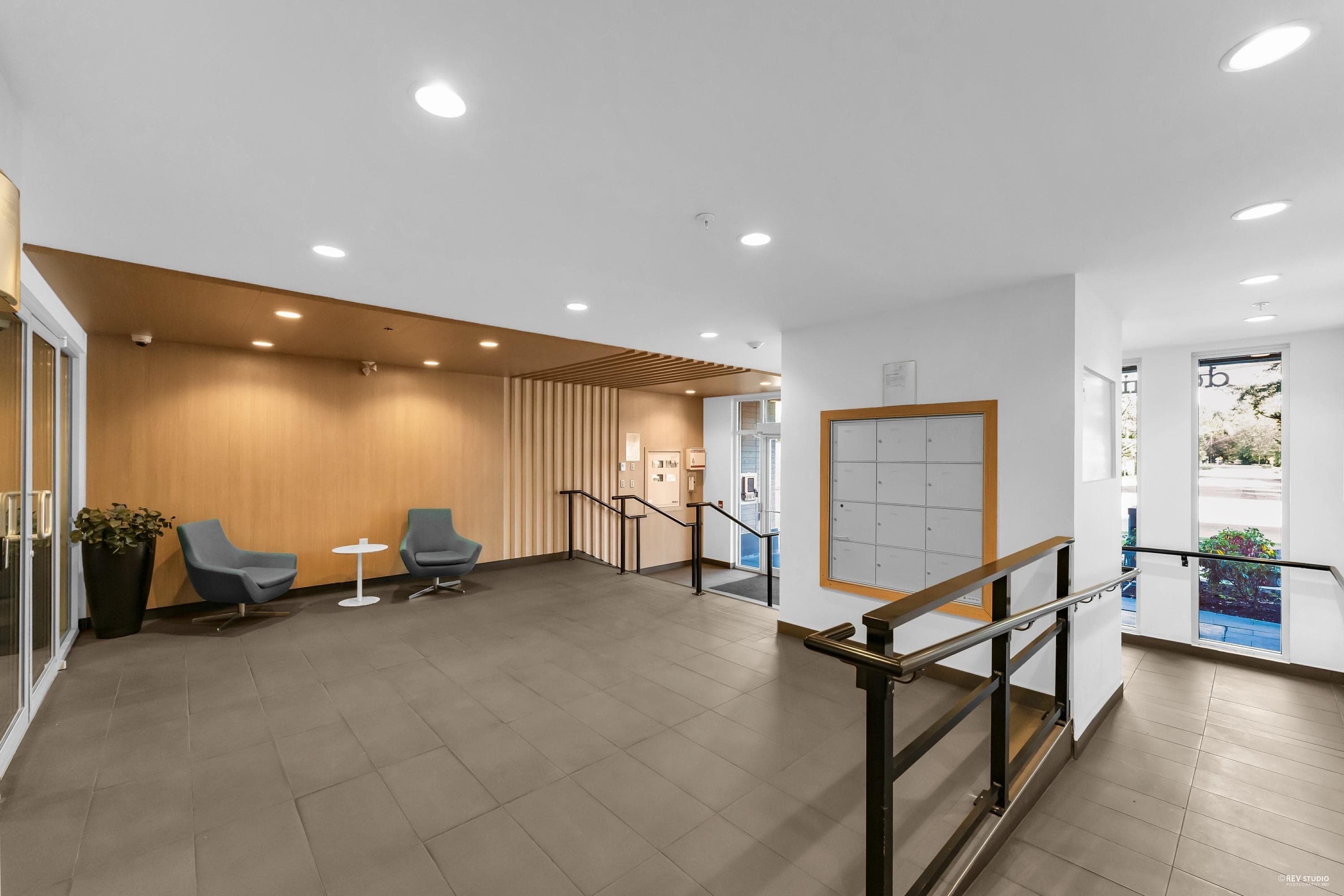 305 - 10603 140 Street, Surrey, V3T 0M8 — photo 5
