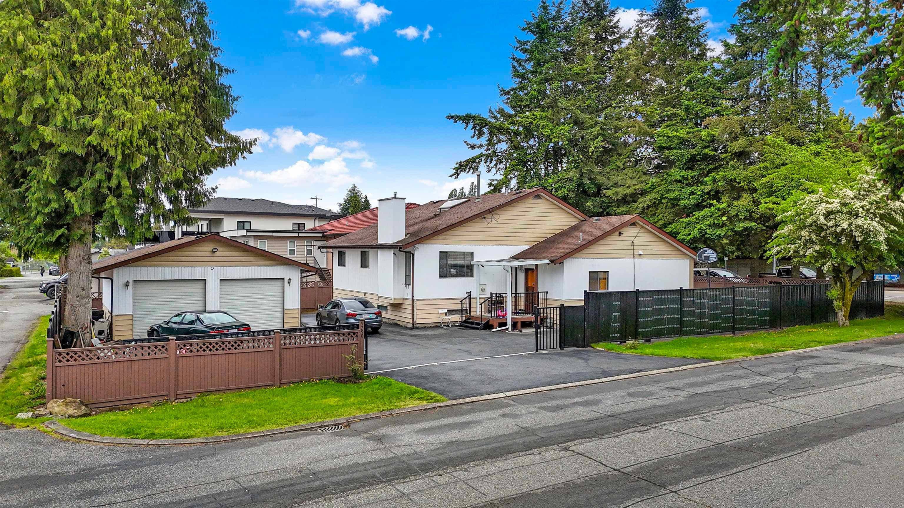 9290 128 Street, Surrey